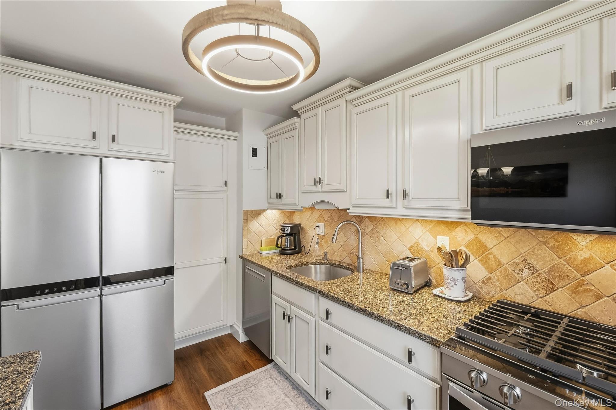 121 N Broadway, Unit 22K photo 25