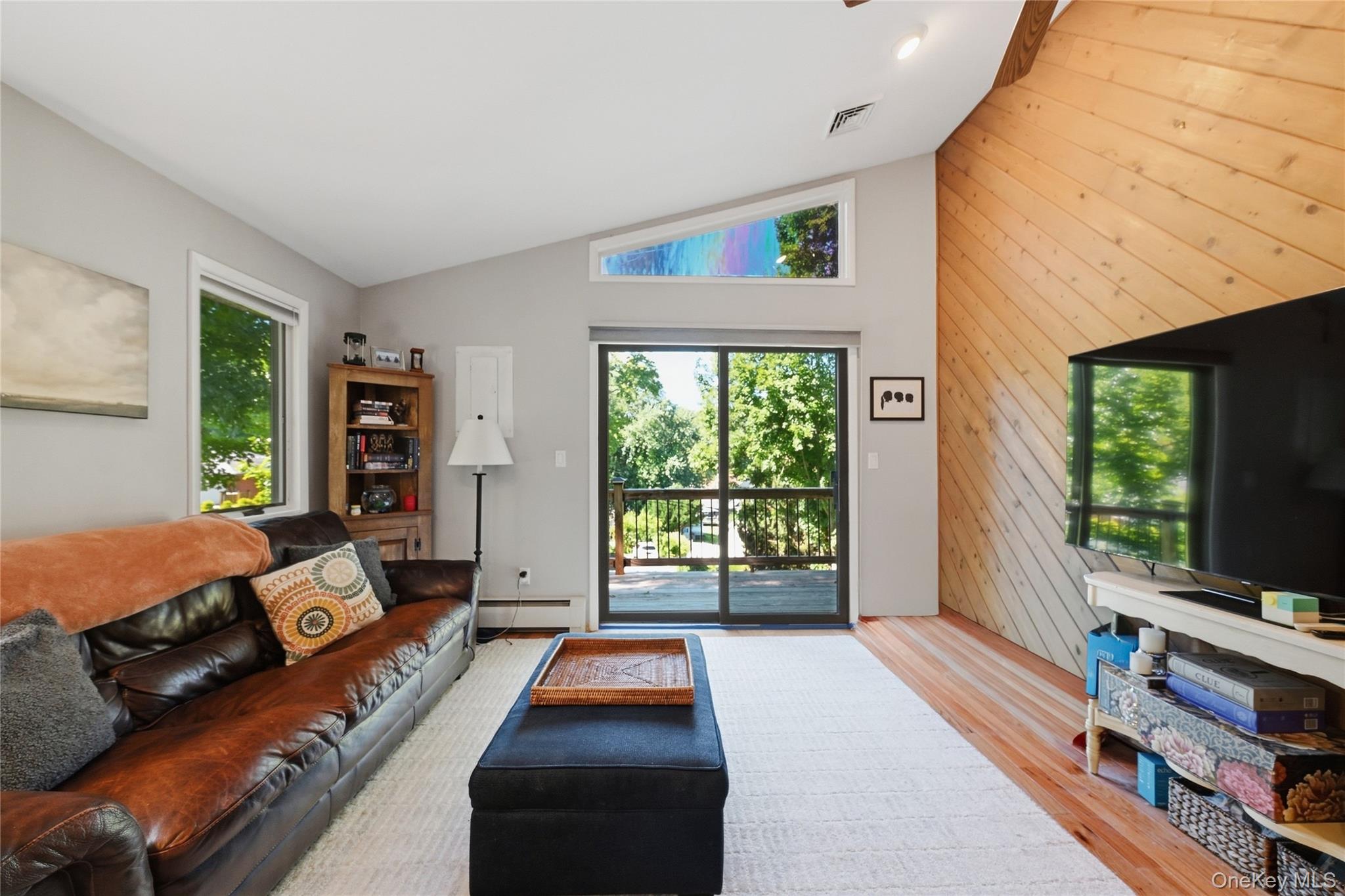 14 Young Street – For Sale photo 9