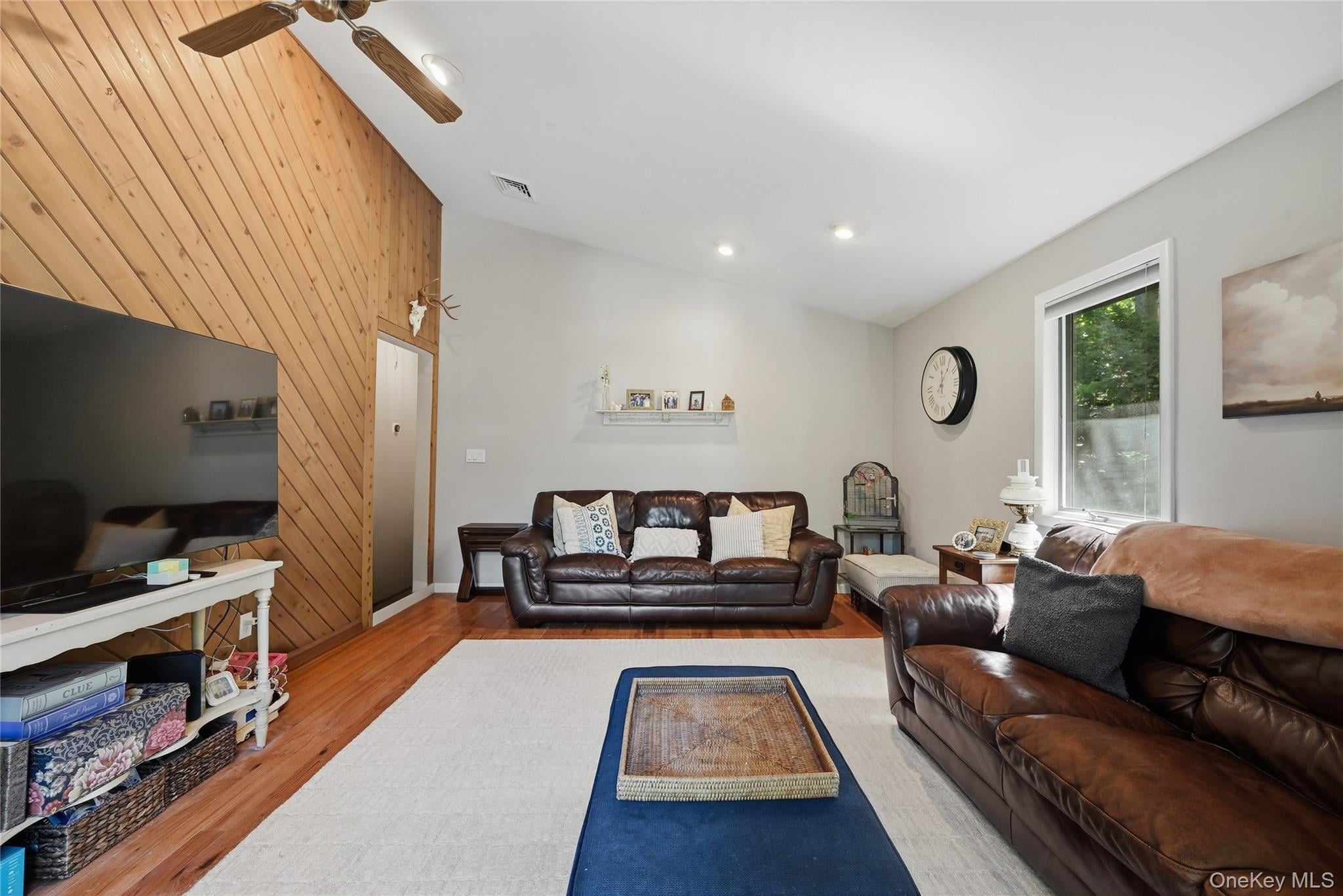 14 Young Street – For Sale photo 11