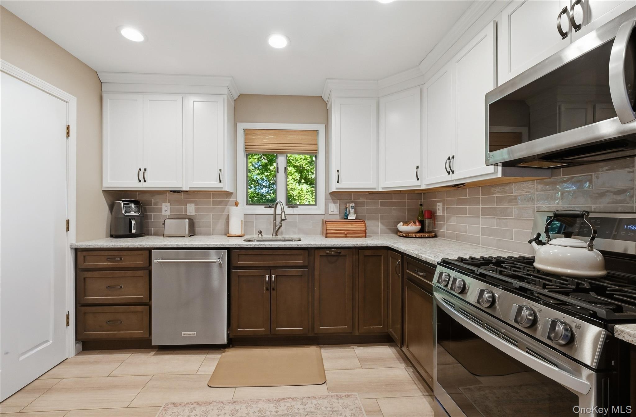 14 Young Street – For Sale photo 5
