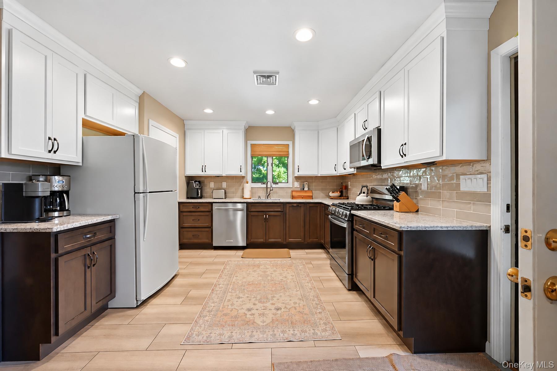 14 Young Street – For Sale photo 4