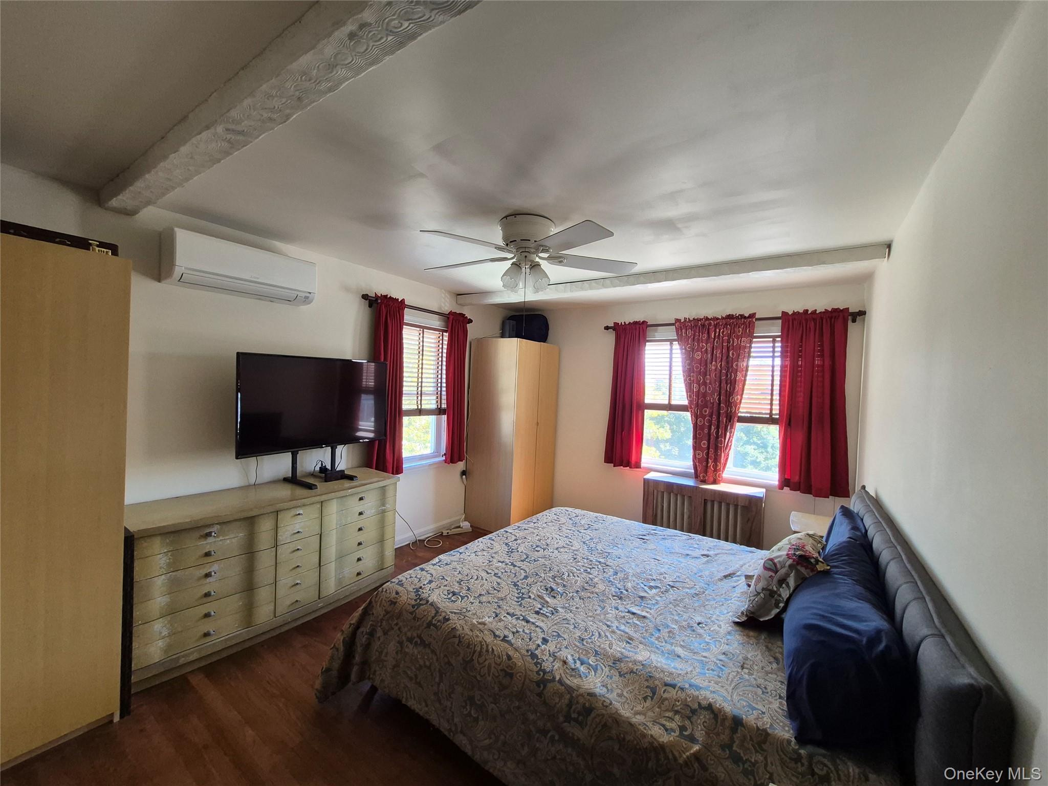 327 E Pine Street – For Sale photo 10