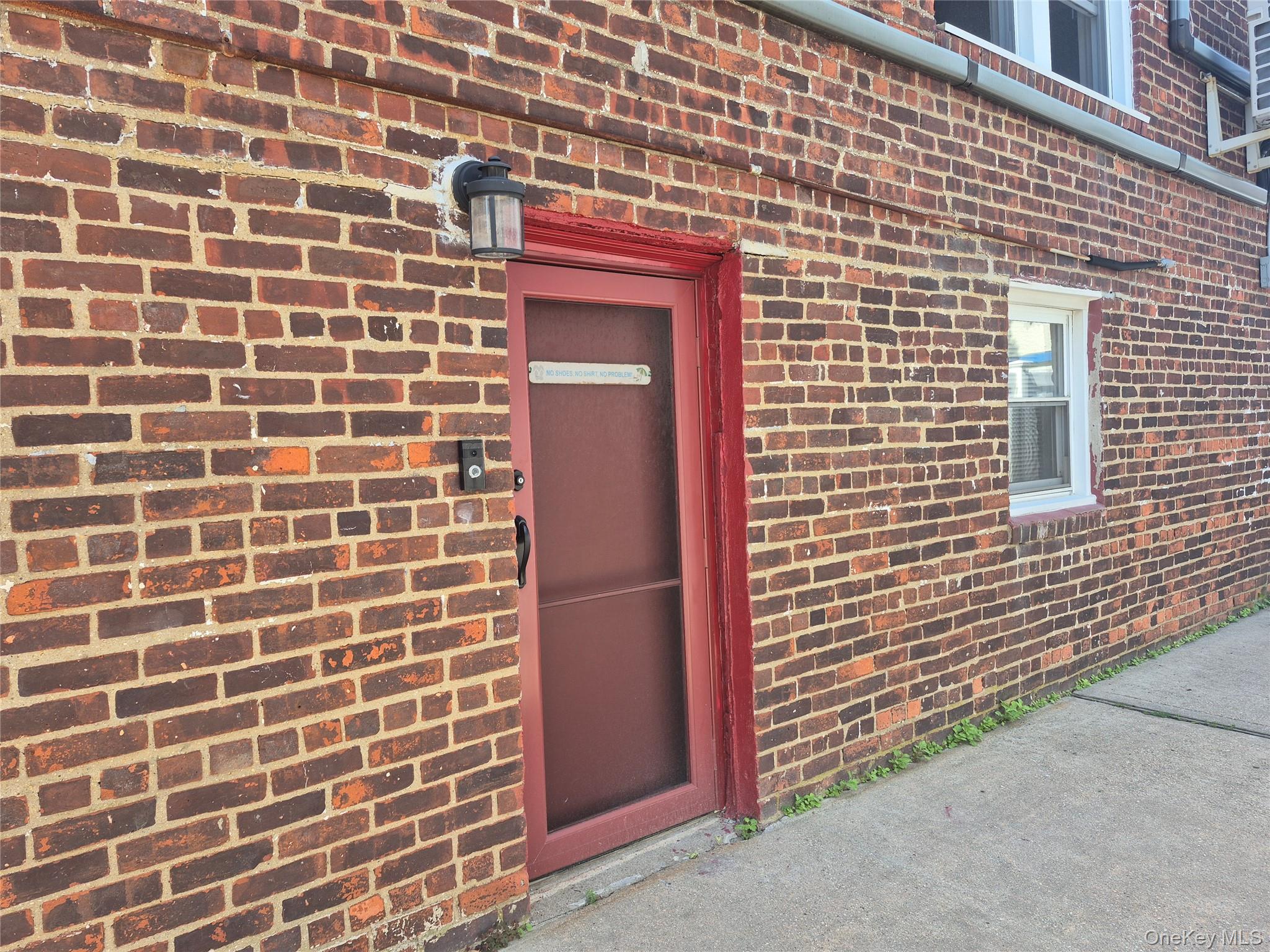 327 E Pine Street – For Sale photo 16