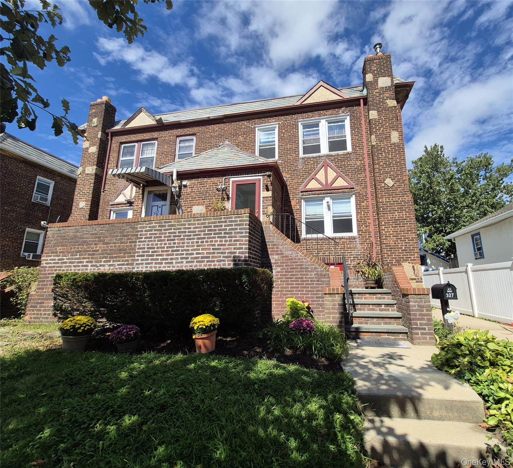 327 E Pine Street – For Sale