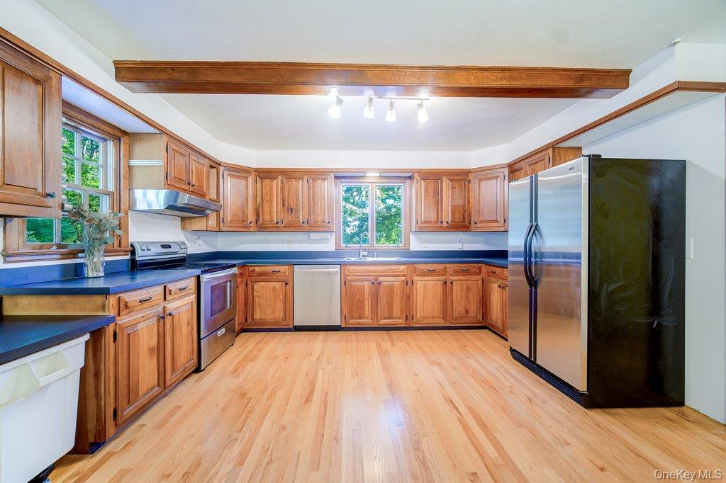 57 Forest View Road – For Sale photo 9