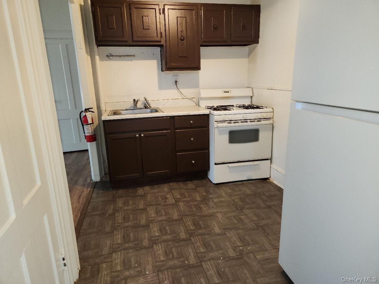 180 W Main Street, Unit 6 photo 2