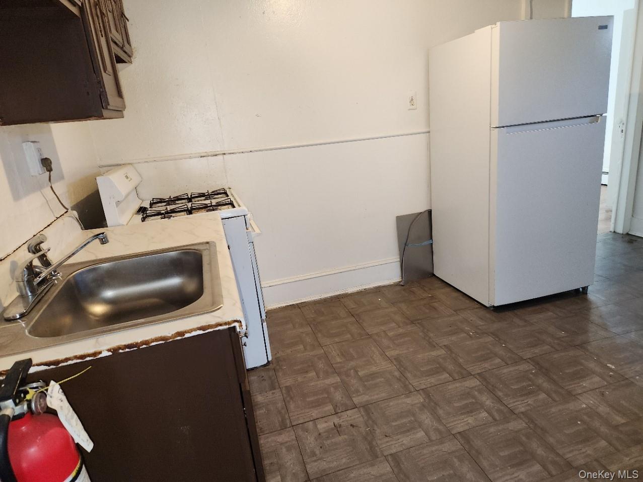 180 W Main Street, Unit 6 photo 3