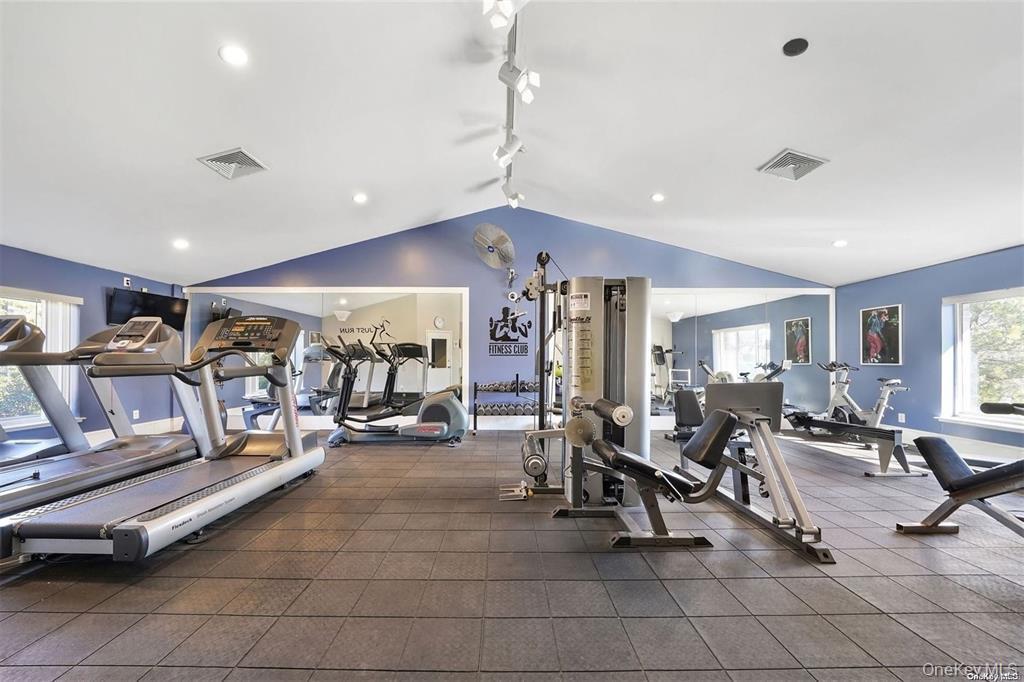 20 Kate Circle – For Sale photo 30