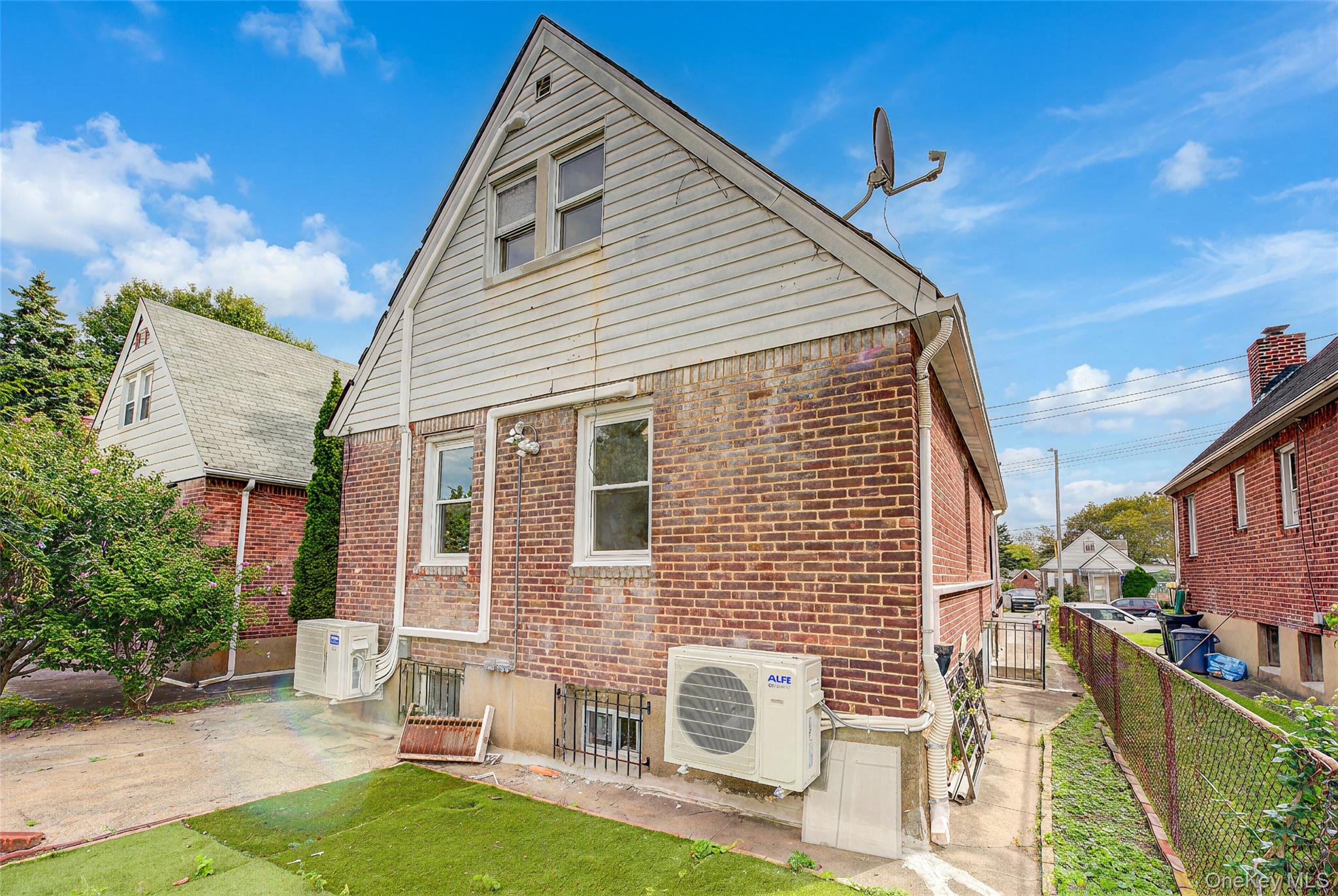 32-28 Utopia Parkway – For Sale photo 44