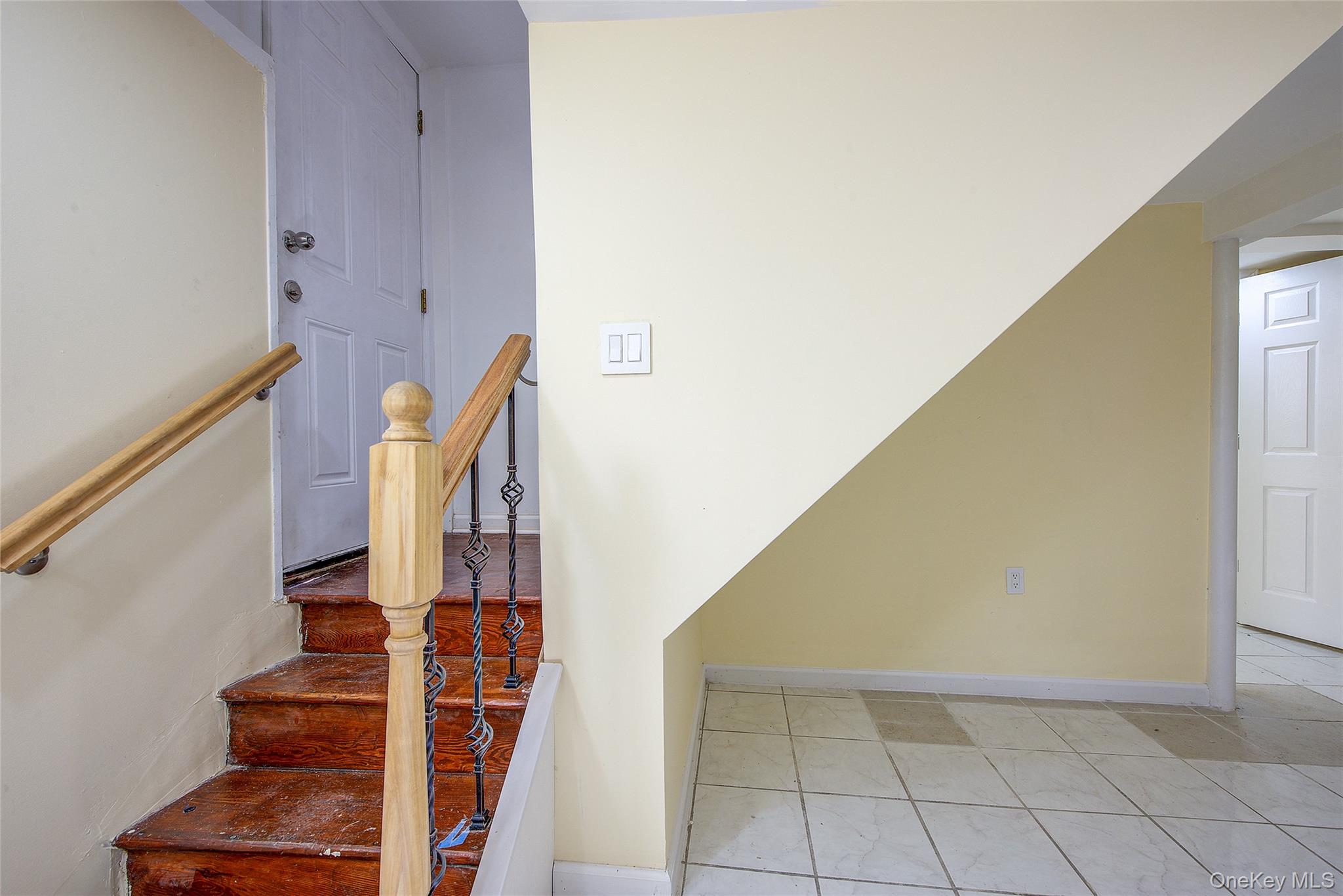 32-28 Utopia Parkway – For Sale photo 33