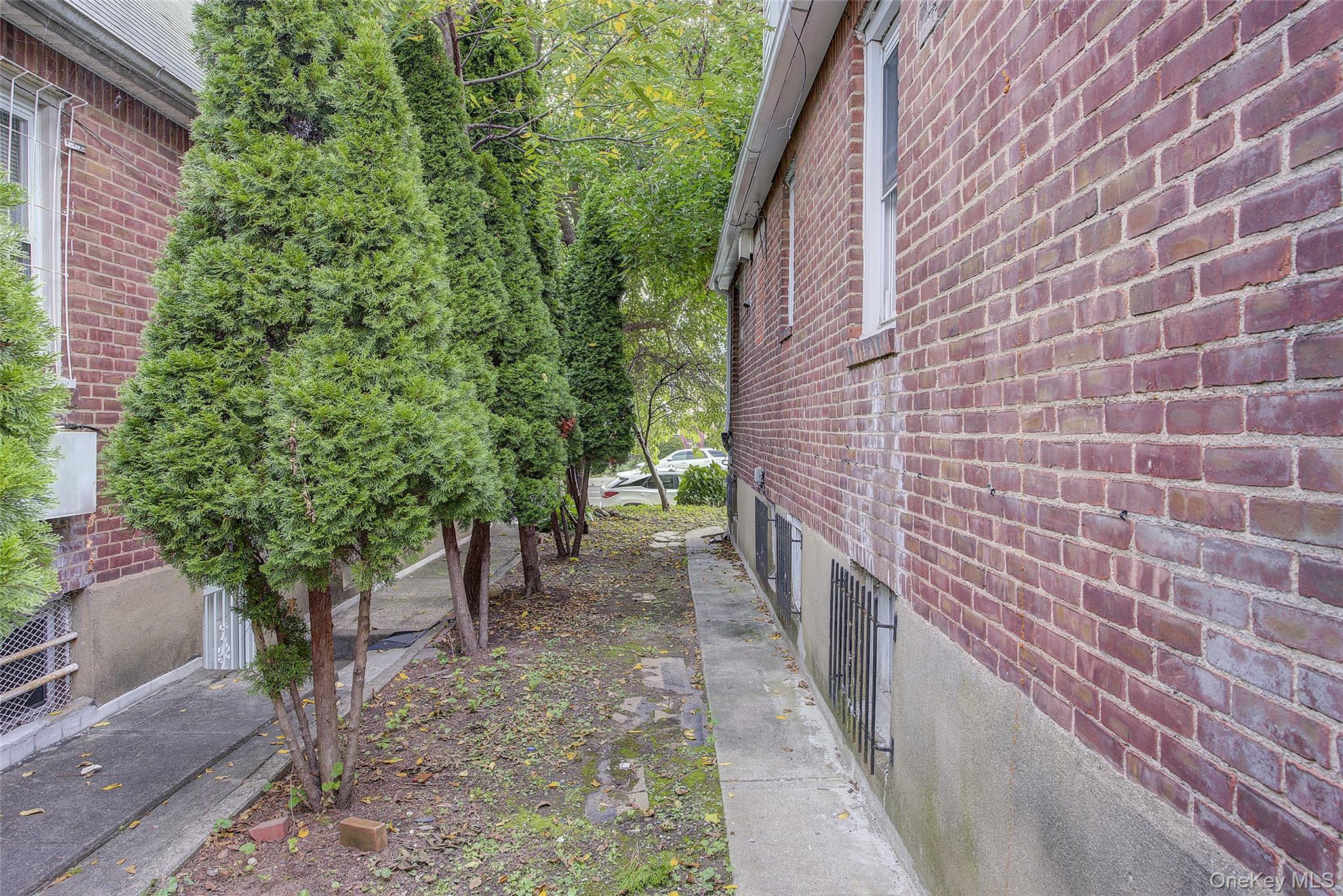 32-28 Utopia Parkway – For Sale photo 42