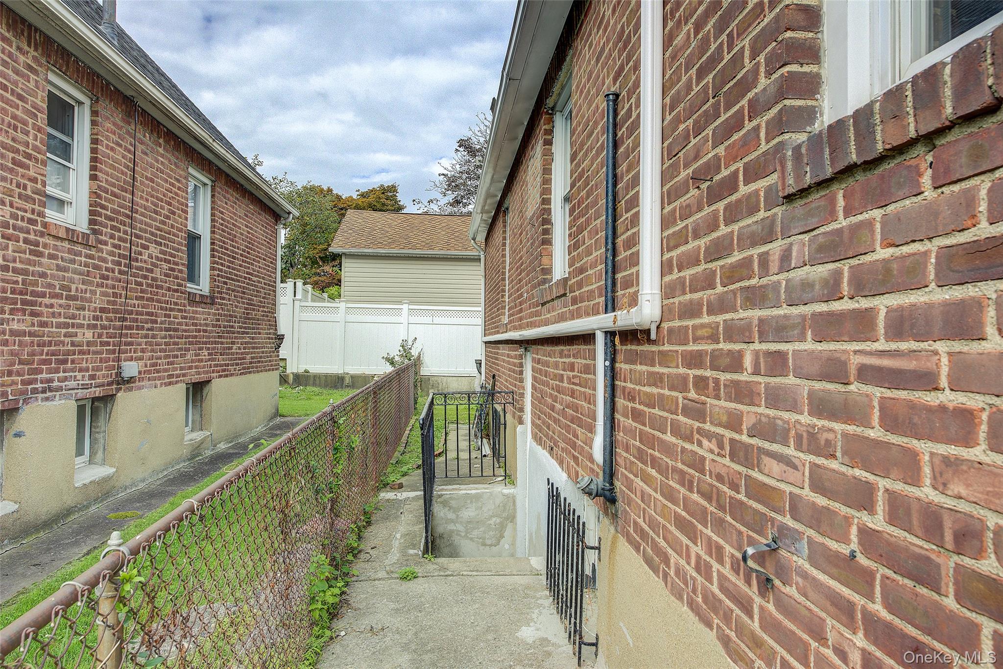 32-28 Utopia Parkway – For Sale photo 40