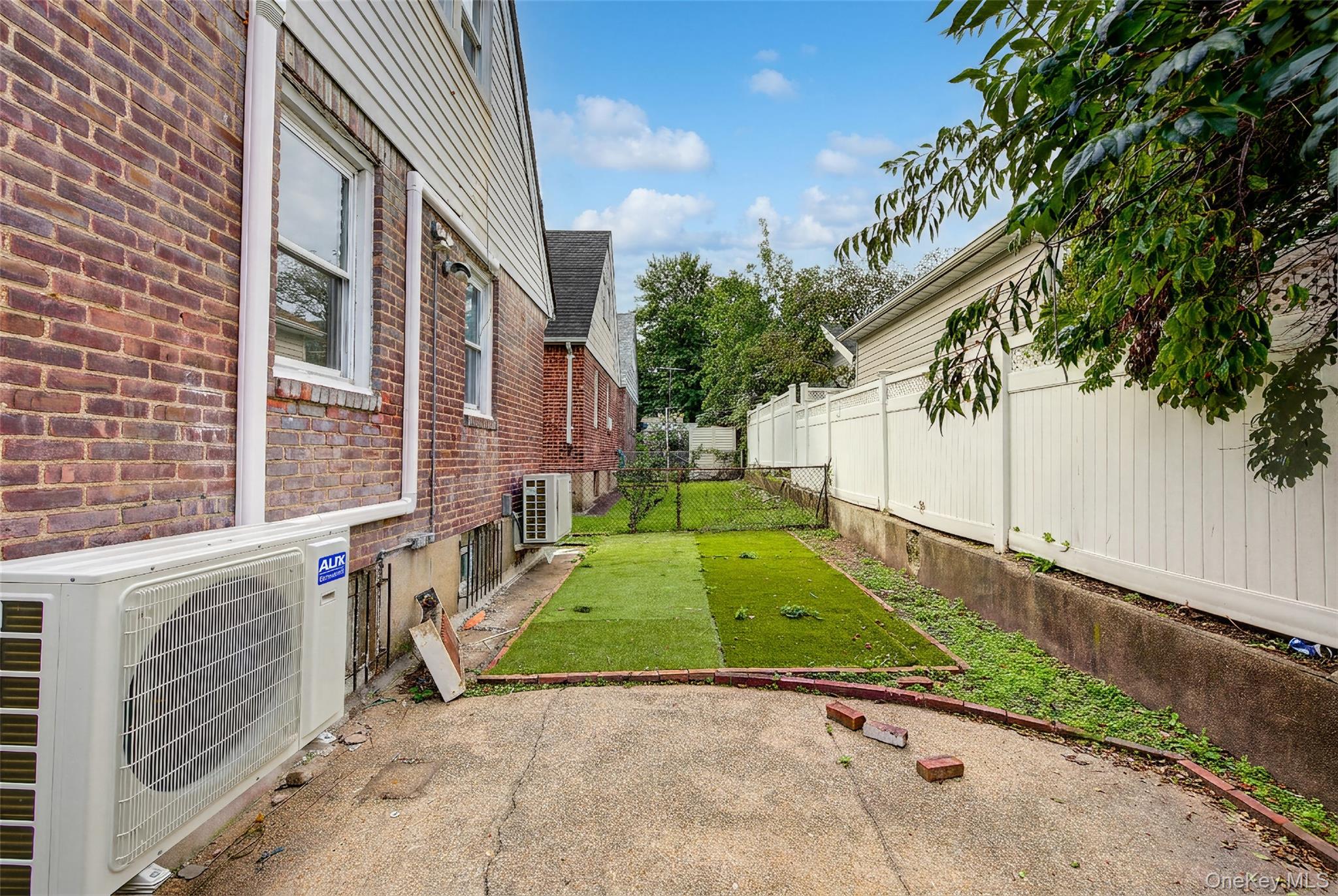 32-28 Utopia Parkway – For Sale photo 43