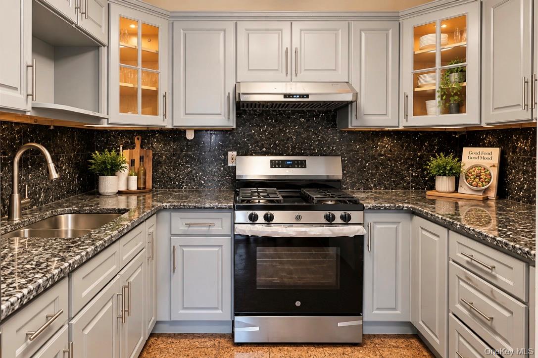 144-34 37th Avenue, Unit 201 photo 9