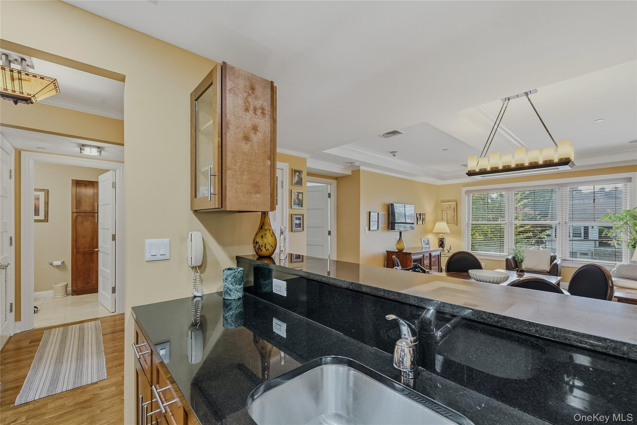 225 Stanley Avenue, Unit 107 photo 8