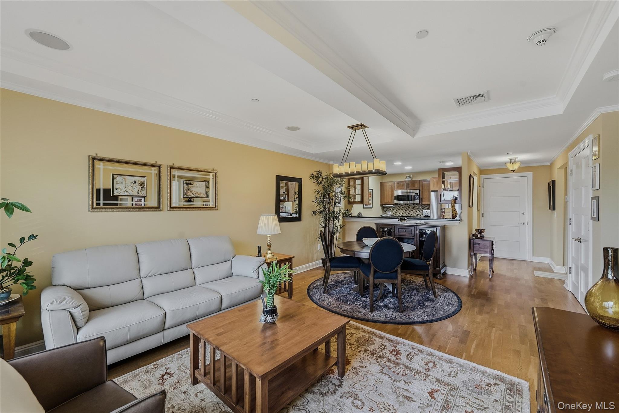 225 Stanley Avenue, Unit 107 photo 3