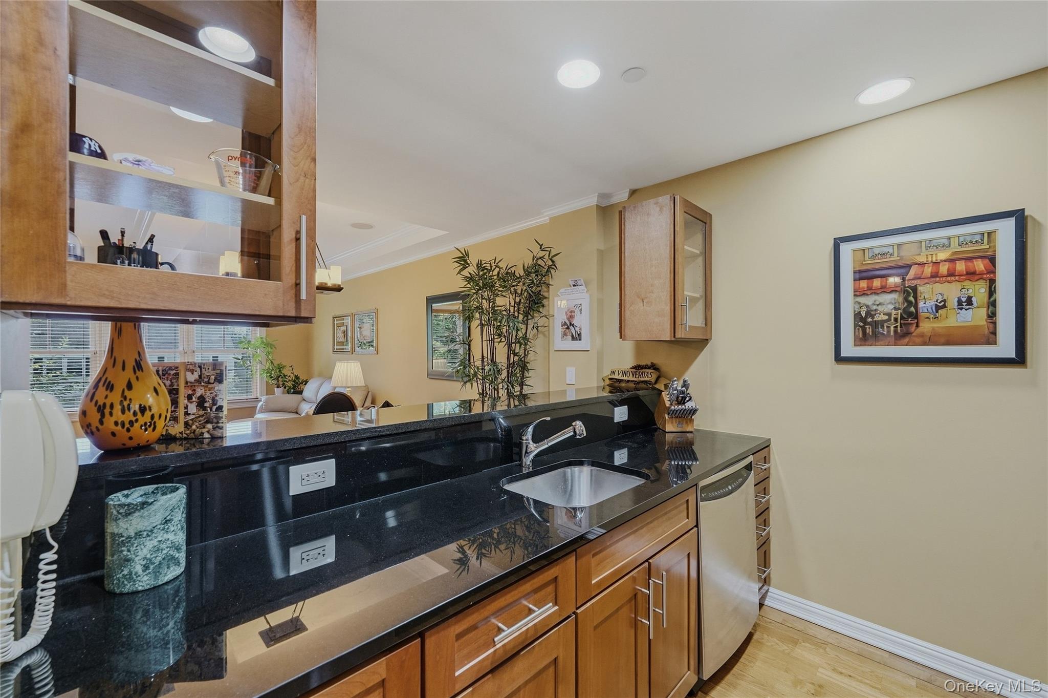 225 Stanley Avenue, Unit 107 photo 7
