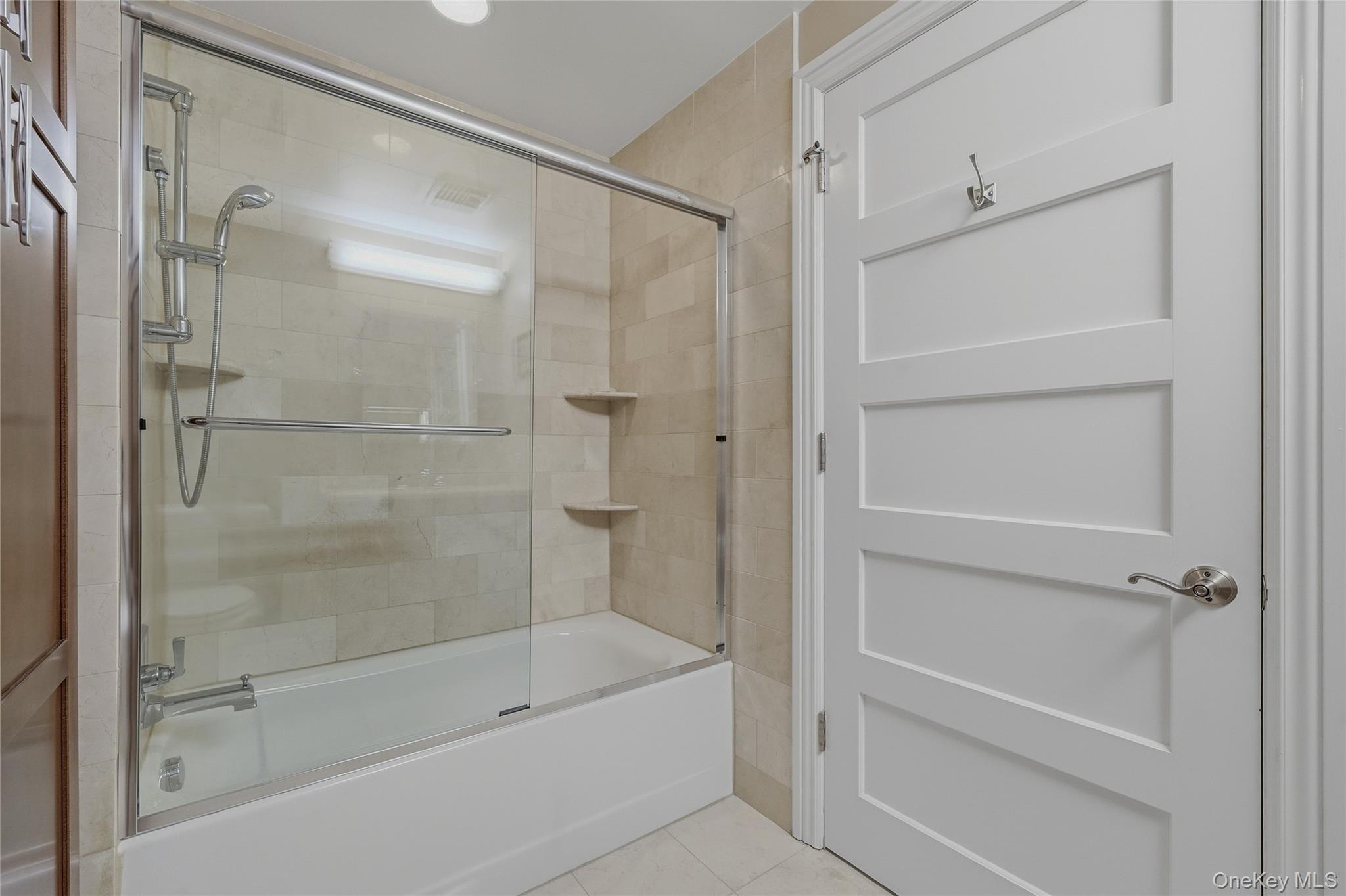 225 Stanley Avenue, Unit 107 photo 19