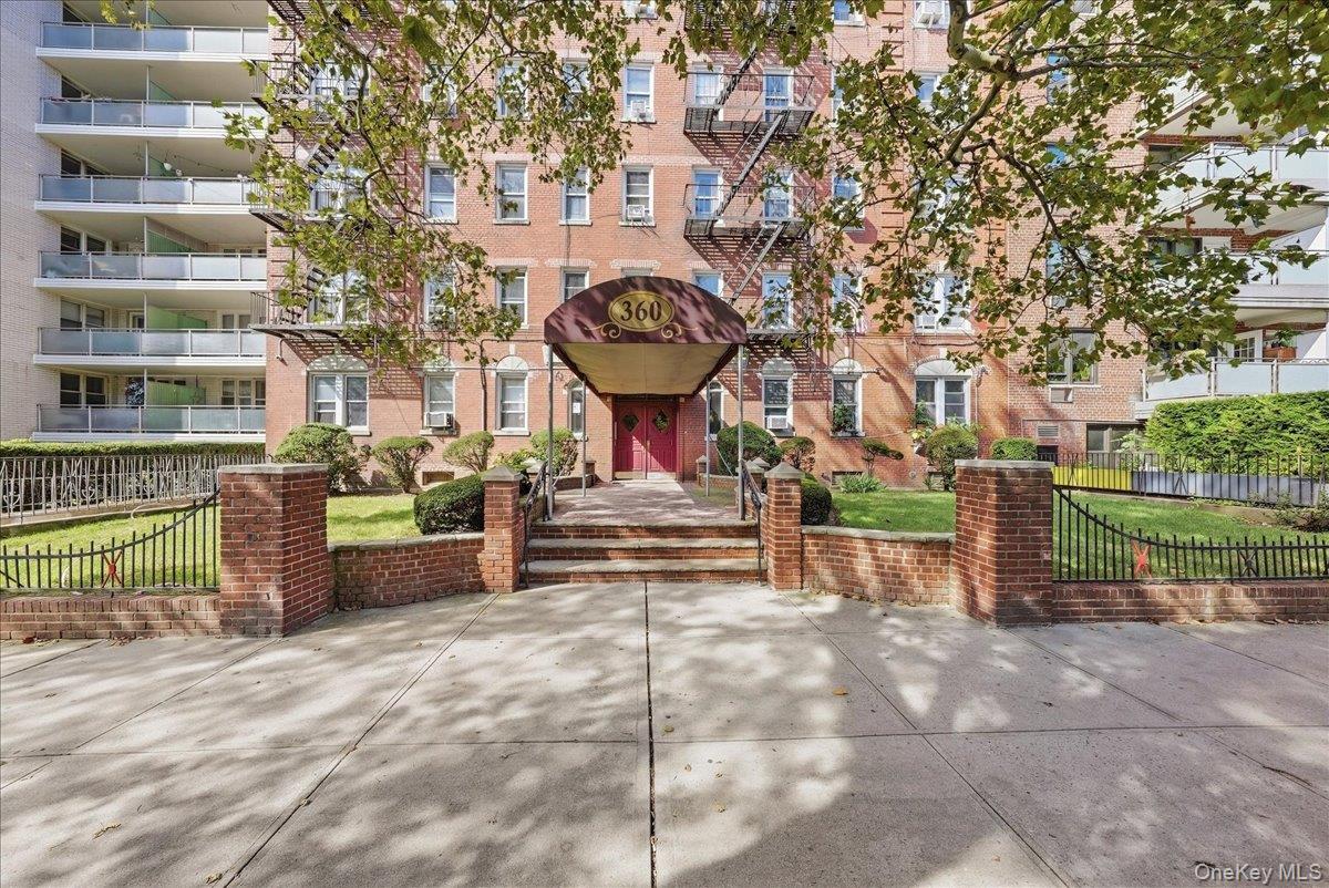 360 Ocean Parkway, Unit 5G photo 2