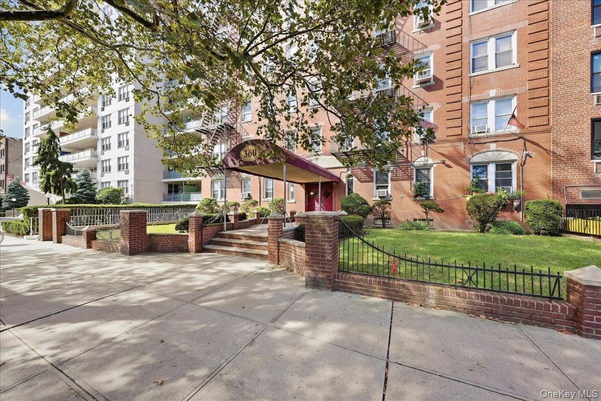360 Ocean Parkway, Unit 5G photo 3