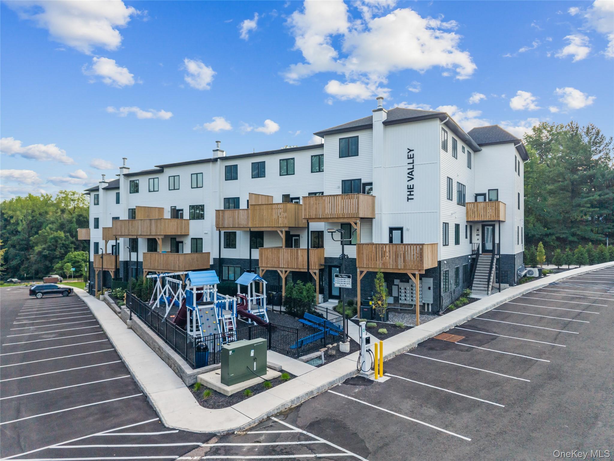 7 Valley Way, Unit 321 photo 41