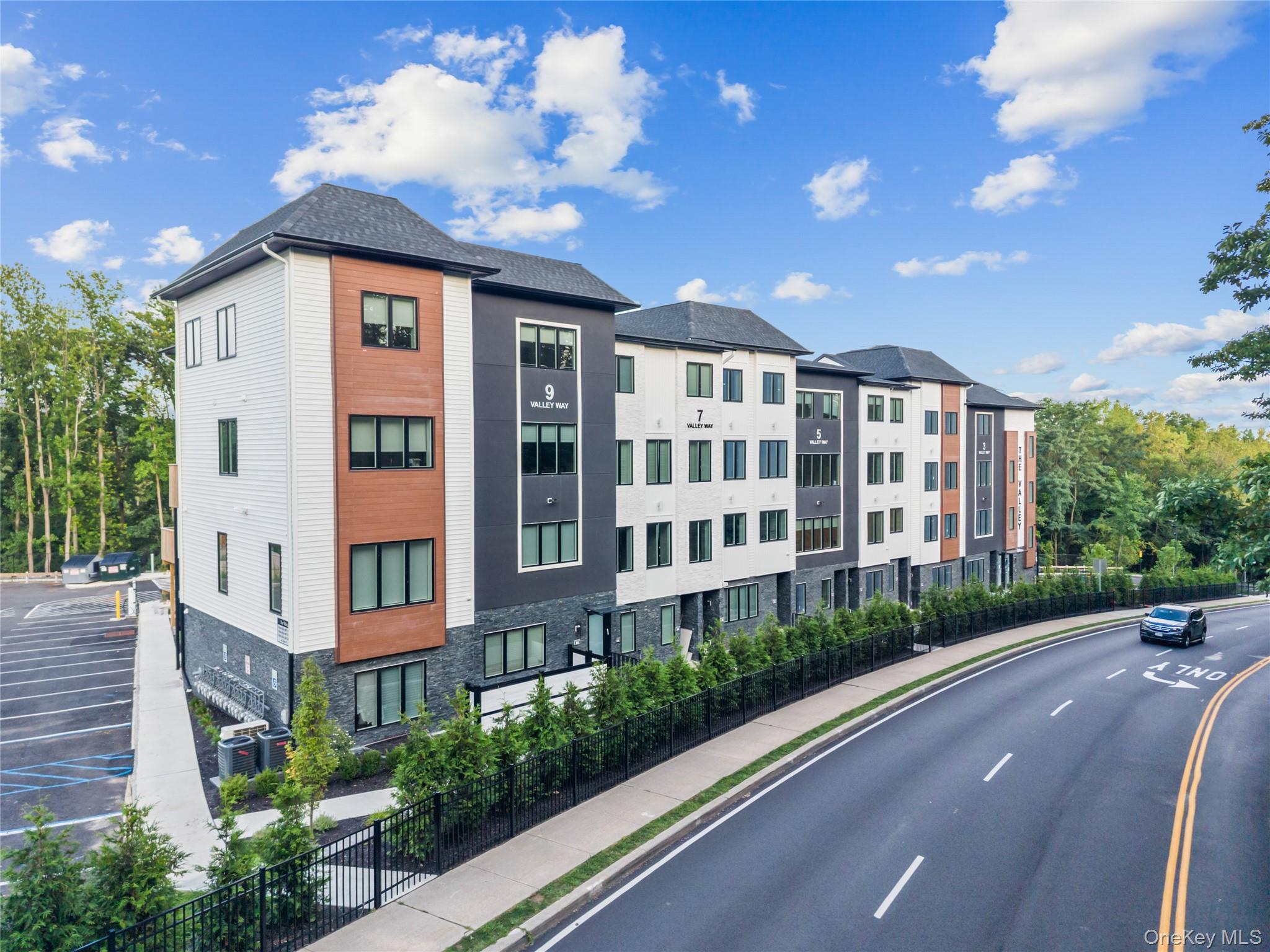 7 Valley Way, Unit 321 photo 44
