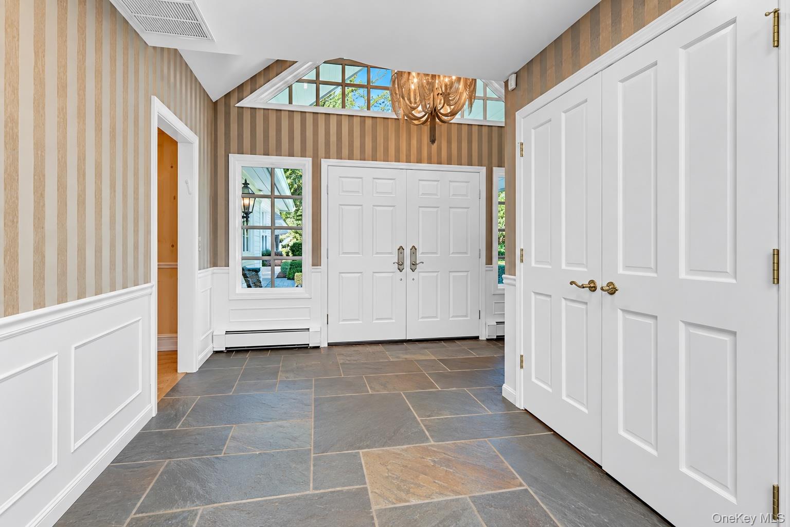 14 Horse Hill Road – For Rent photo 3