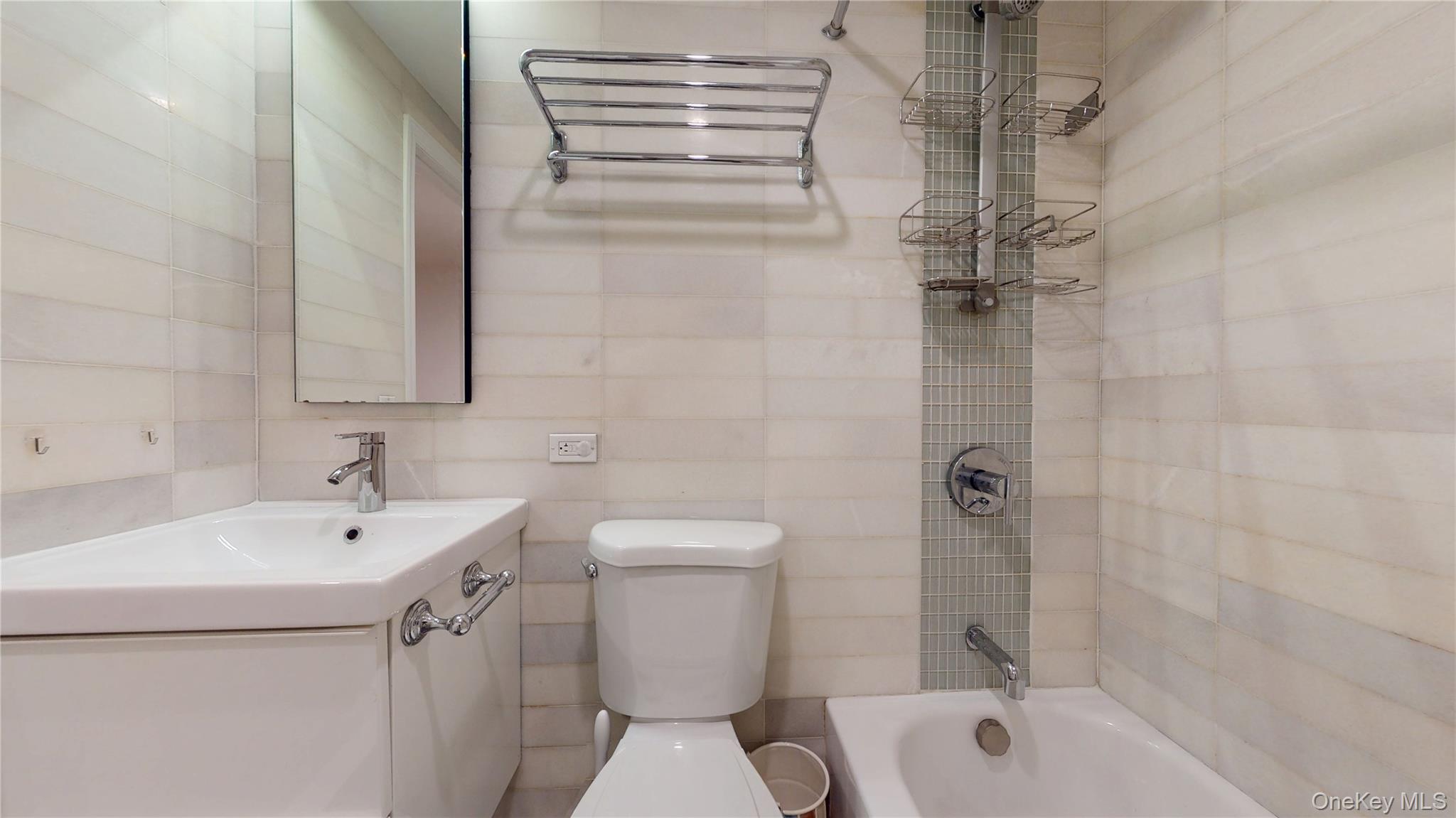 278 Burns Street, Unit 1 photo 32