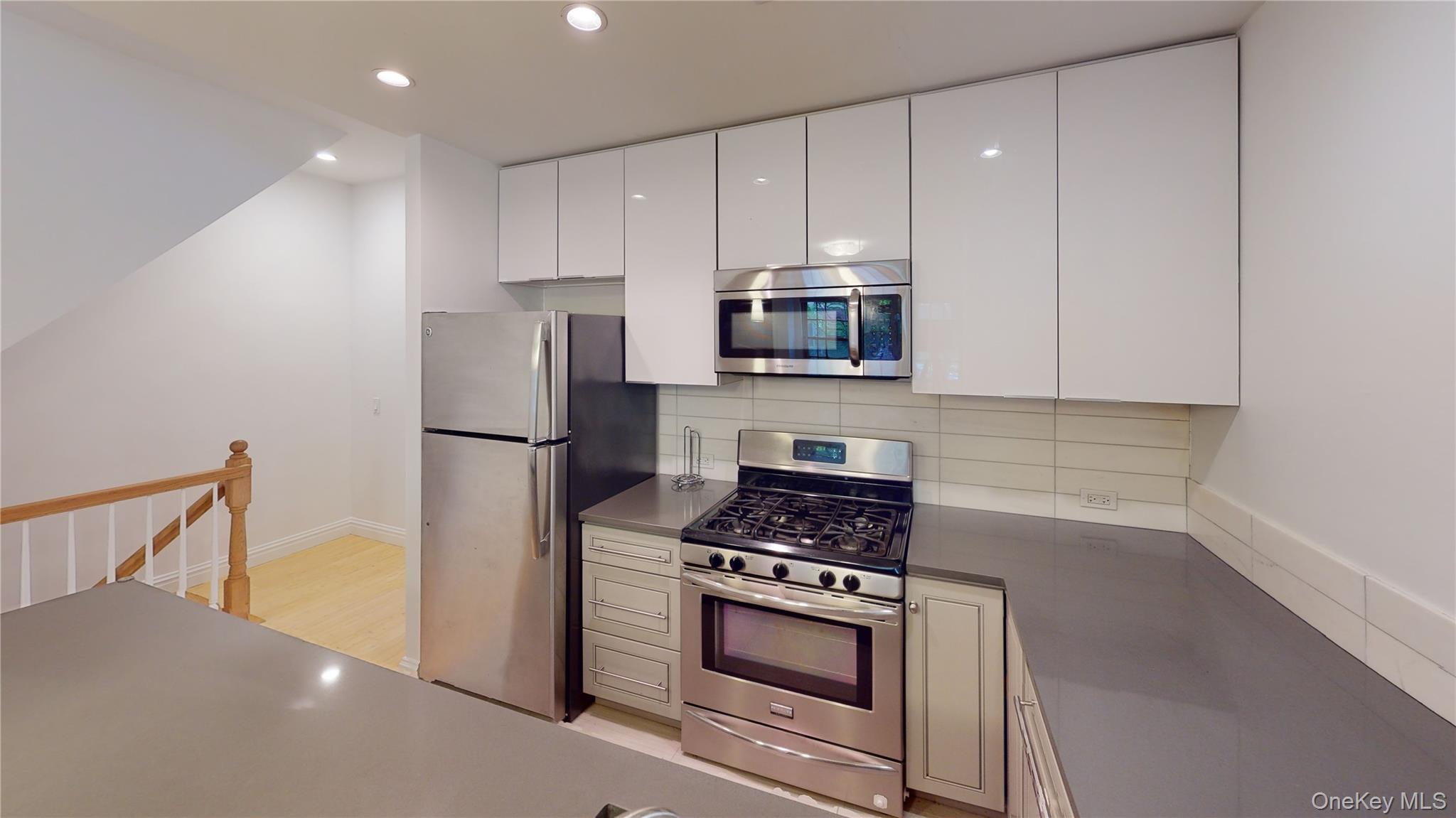 278 Burns Street, Unit 1 photo 9