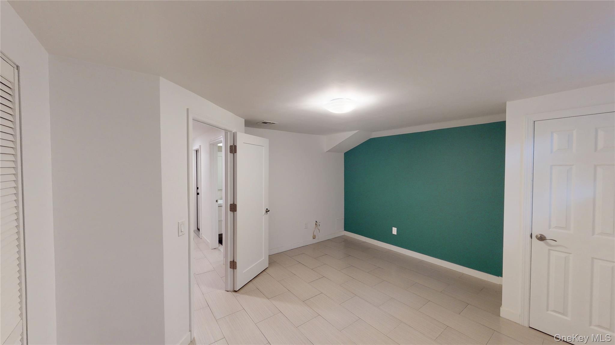 278 Burns Street, Unit 1 photo 23