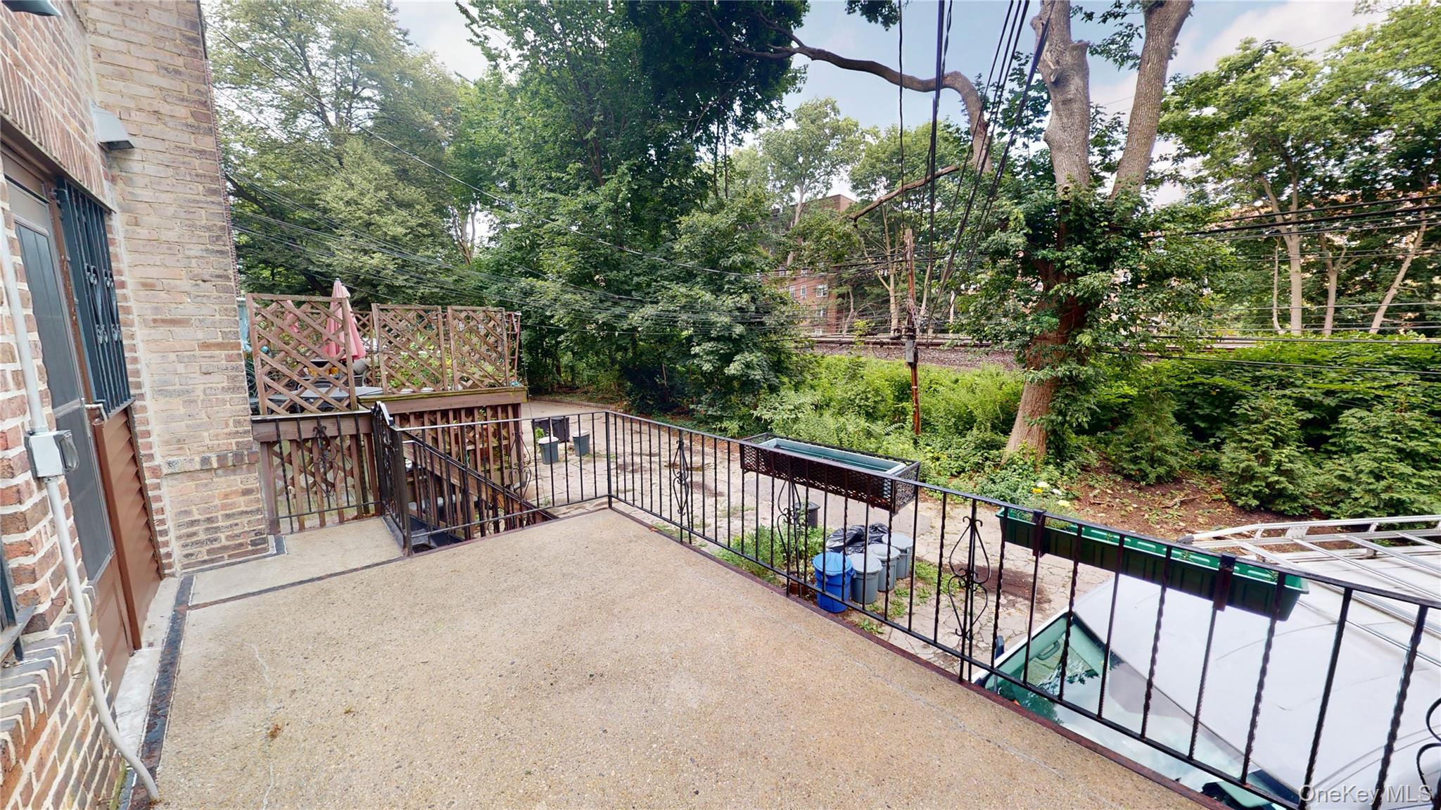 278 Burns Street, Unit 1 photo 37