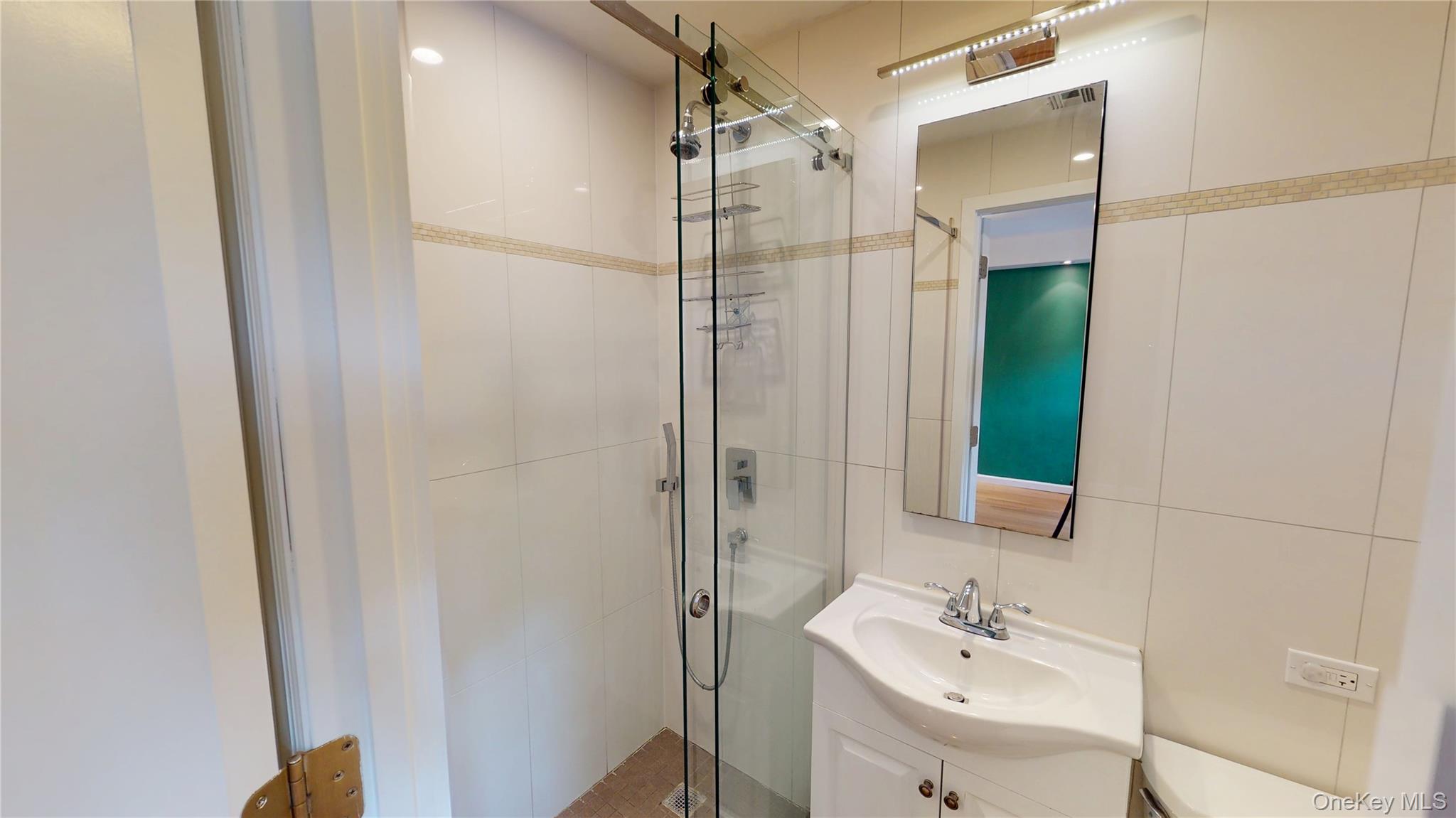278 Burns Street, Unit 1 photo 35