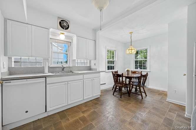 48 Maple Drive – For Sale photo 9