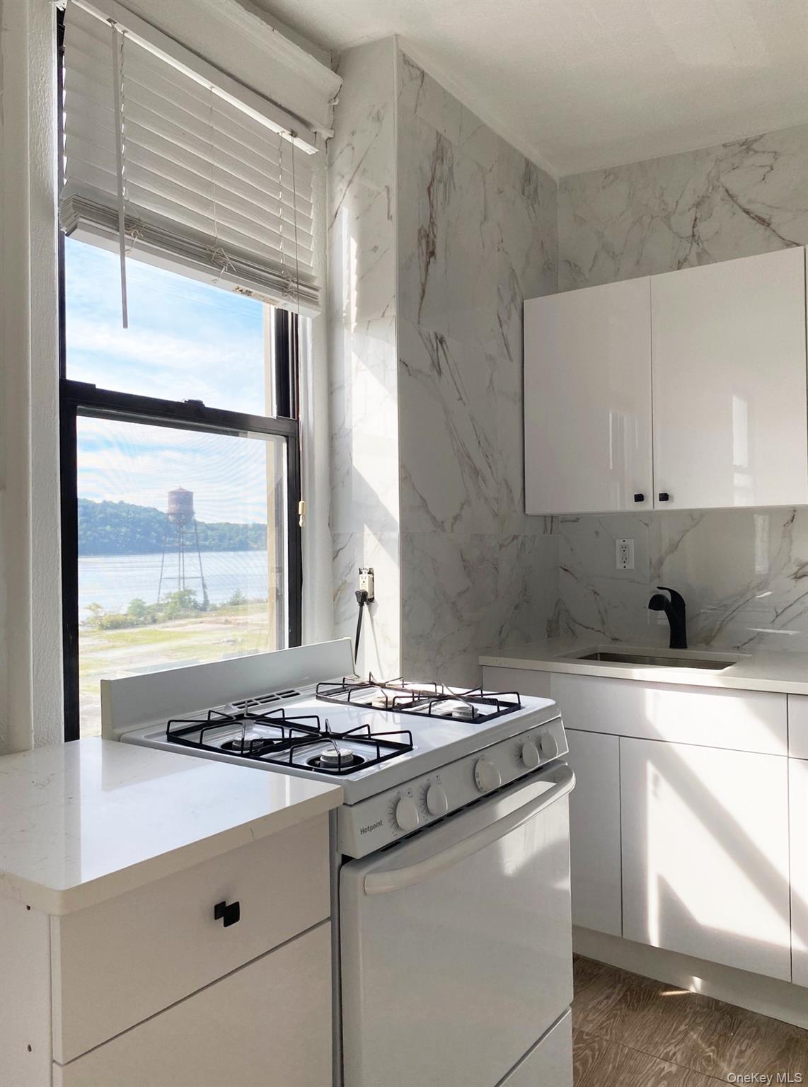 101 Southside Avenue, Unit 3B photo 4