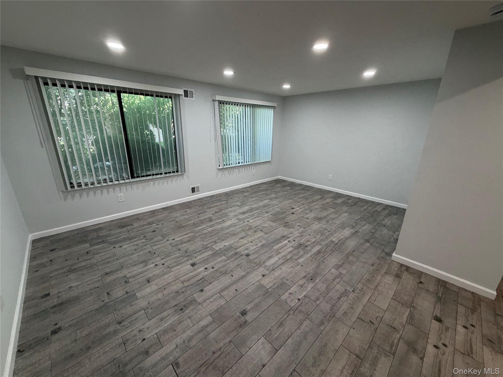 203 Springmeadow Drive, Unit B photo 2