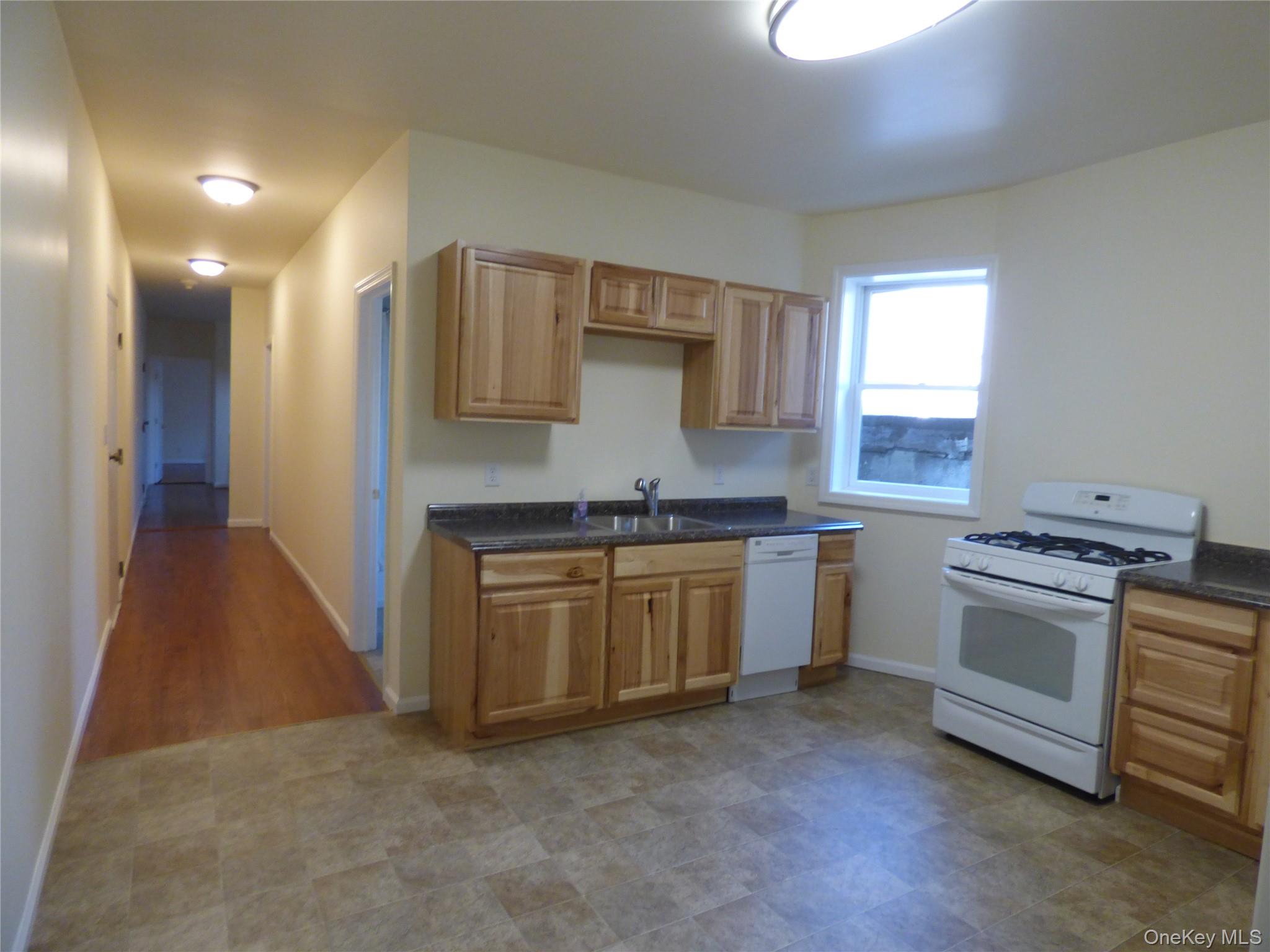 375 Greenwich Avenue, Unit 5 photo 3