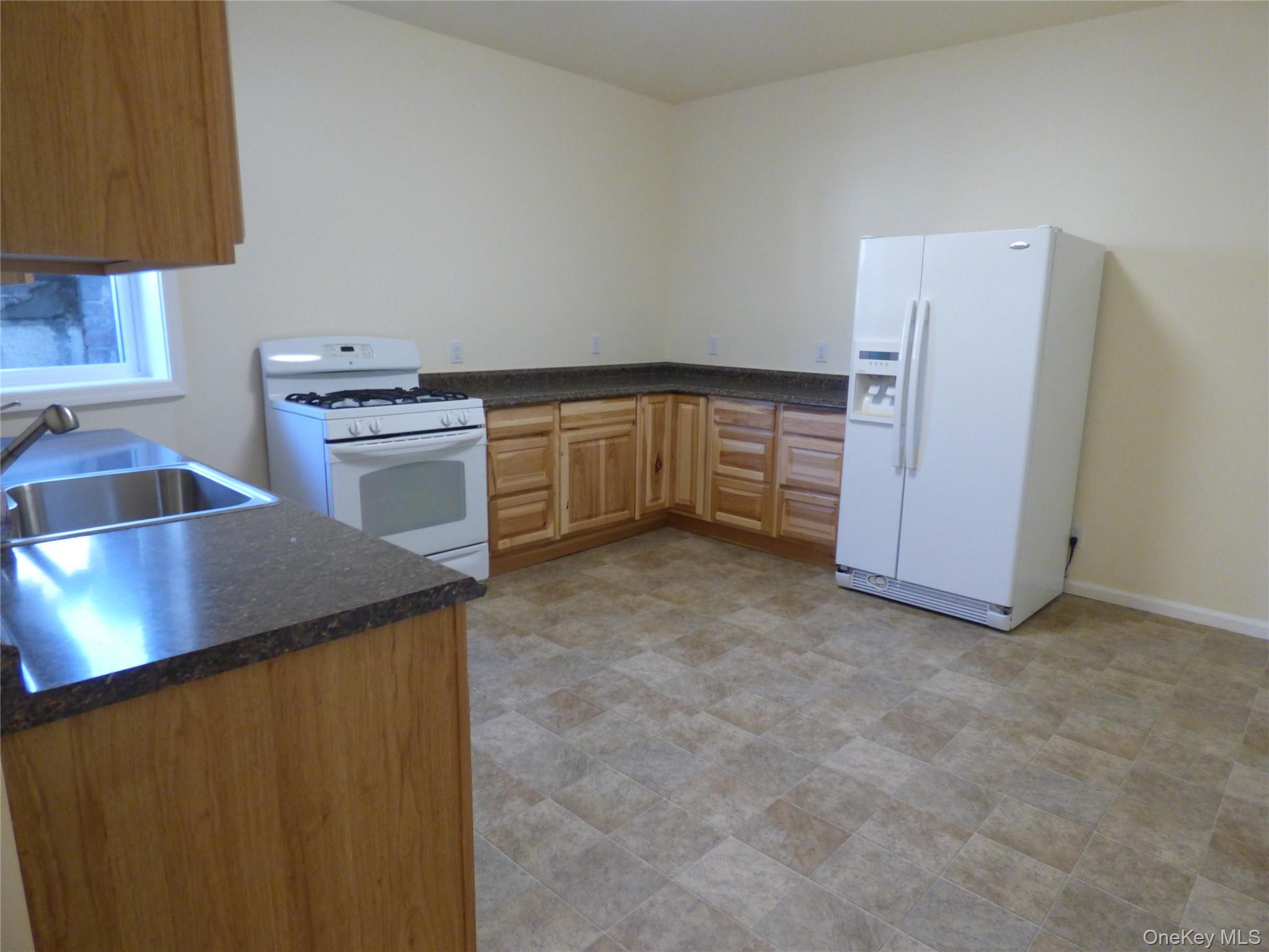 375 Greenwich Avenue, Unit 5 photo 2