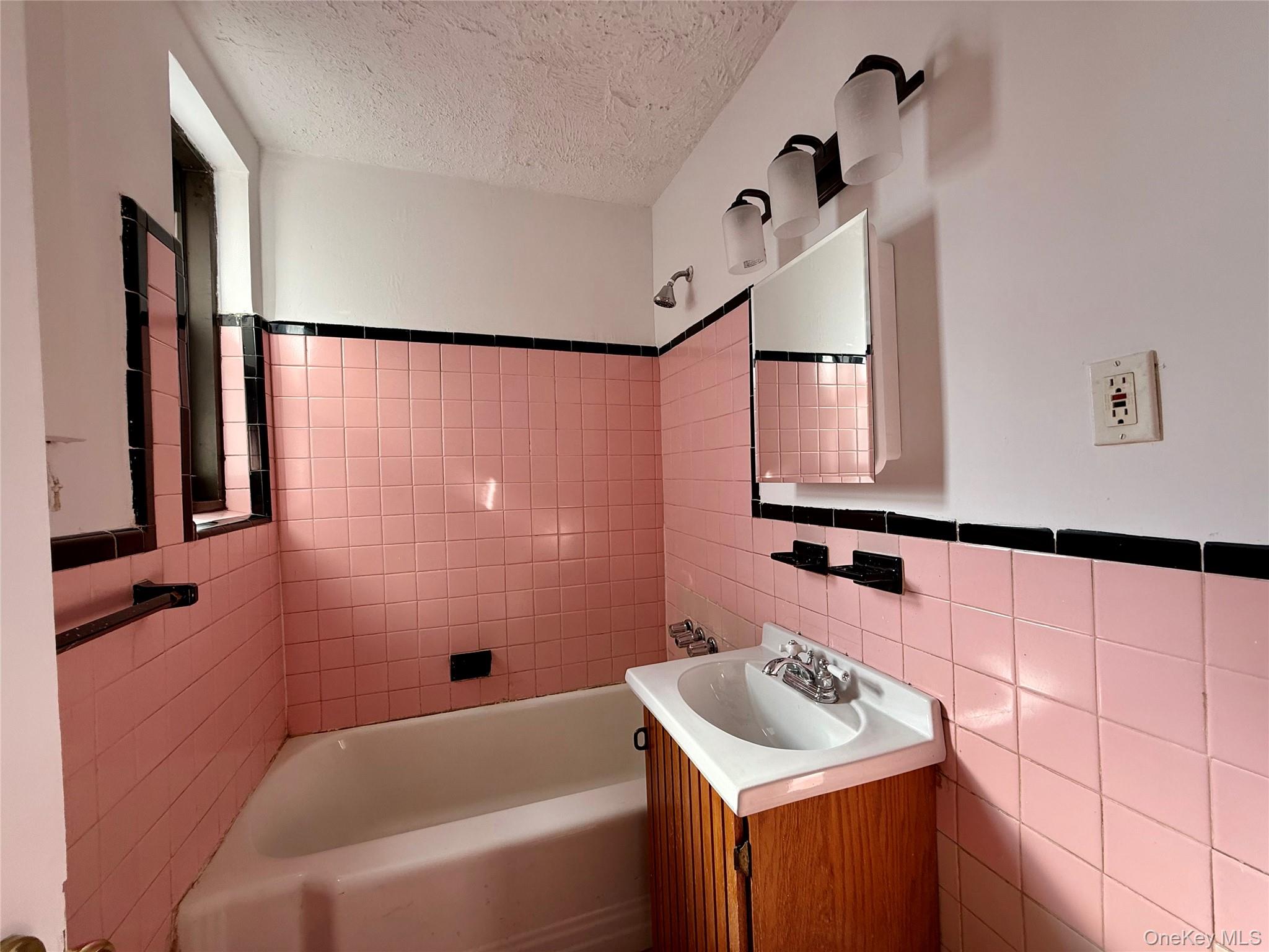 112-24 Northern Boulevard, Unit 3G photo 19