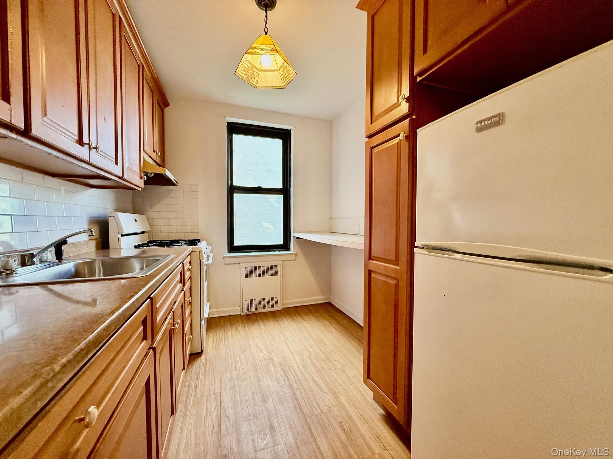 112-24 Northern Boulevard, Unit 3G photo 7