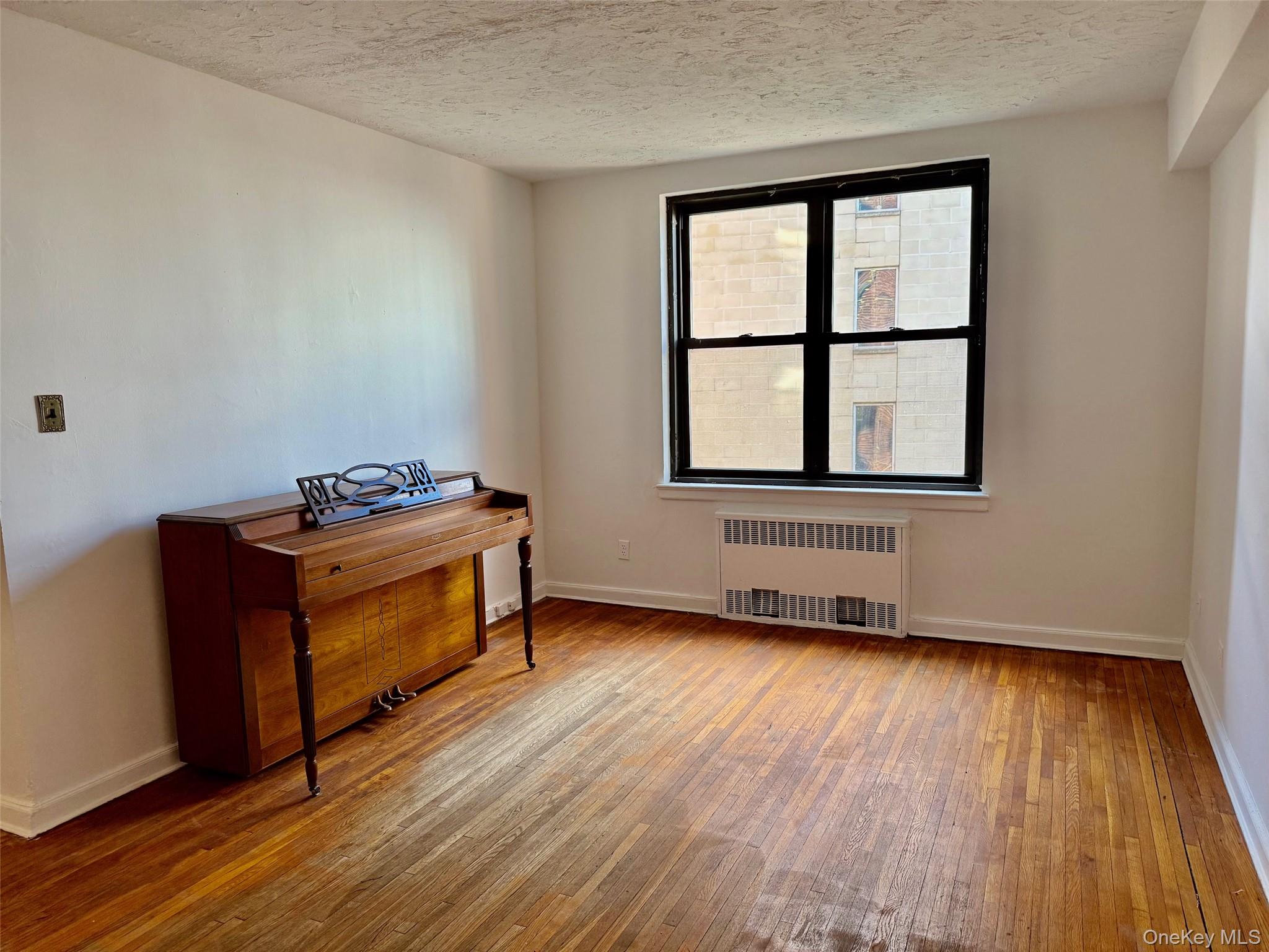 112-24 Northern Boulevard, Unit 3G photo 5