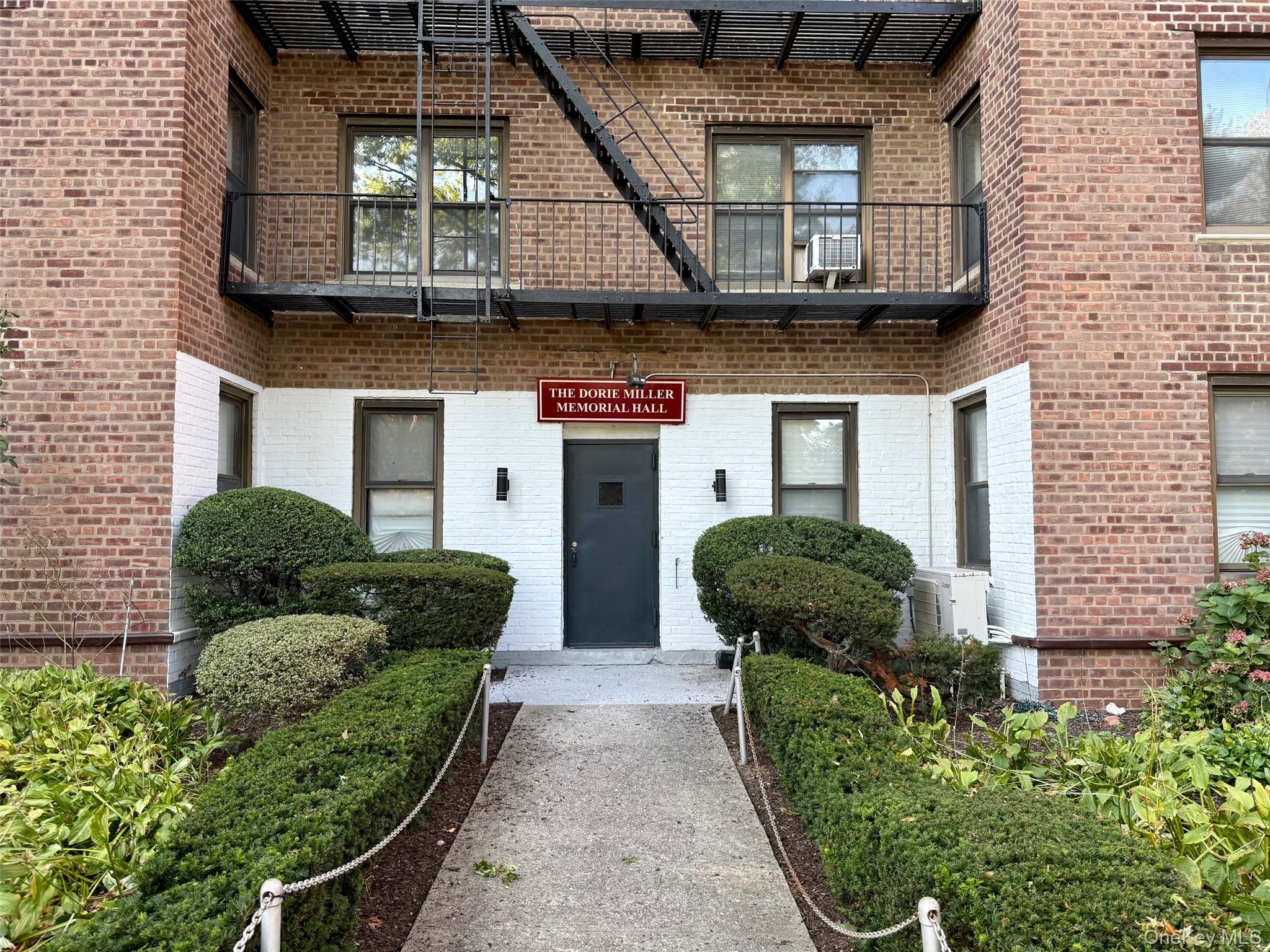 112-24 Northern Boulevard, Unit 3G photo 22