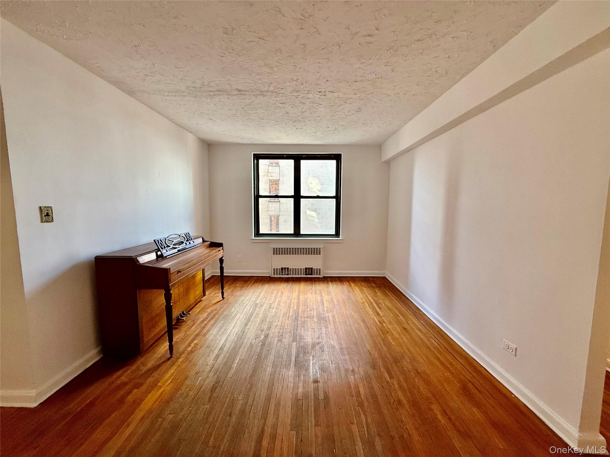 112-24 Northern Boulevard, Unit 3G photo 4