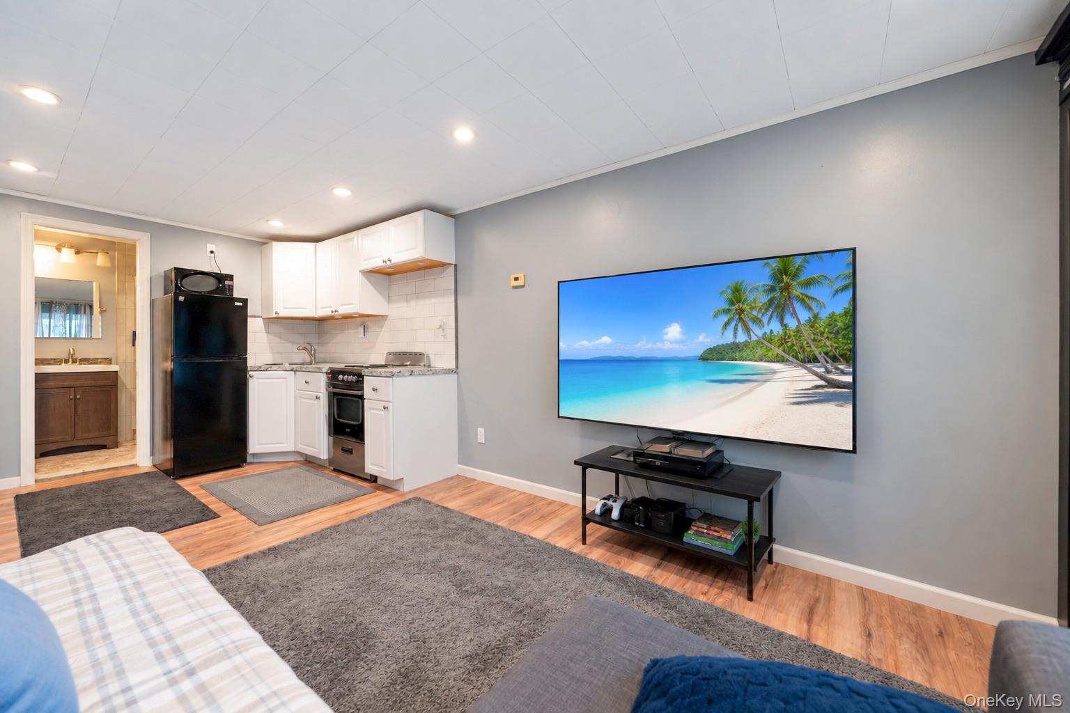 14 Hollingwood Drive – For Sale photo 47