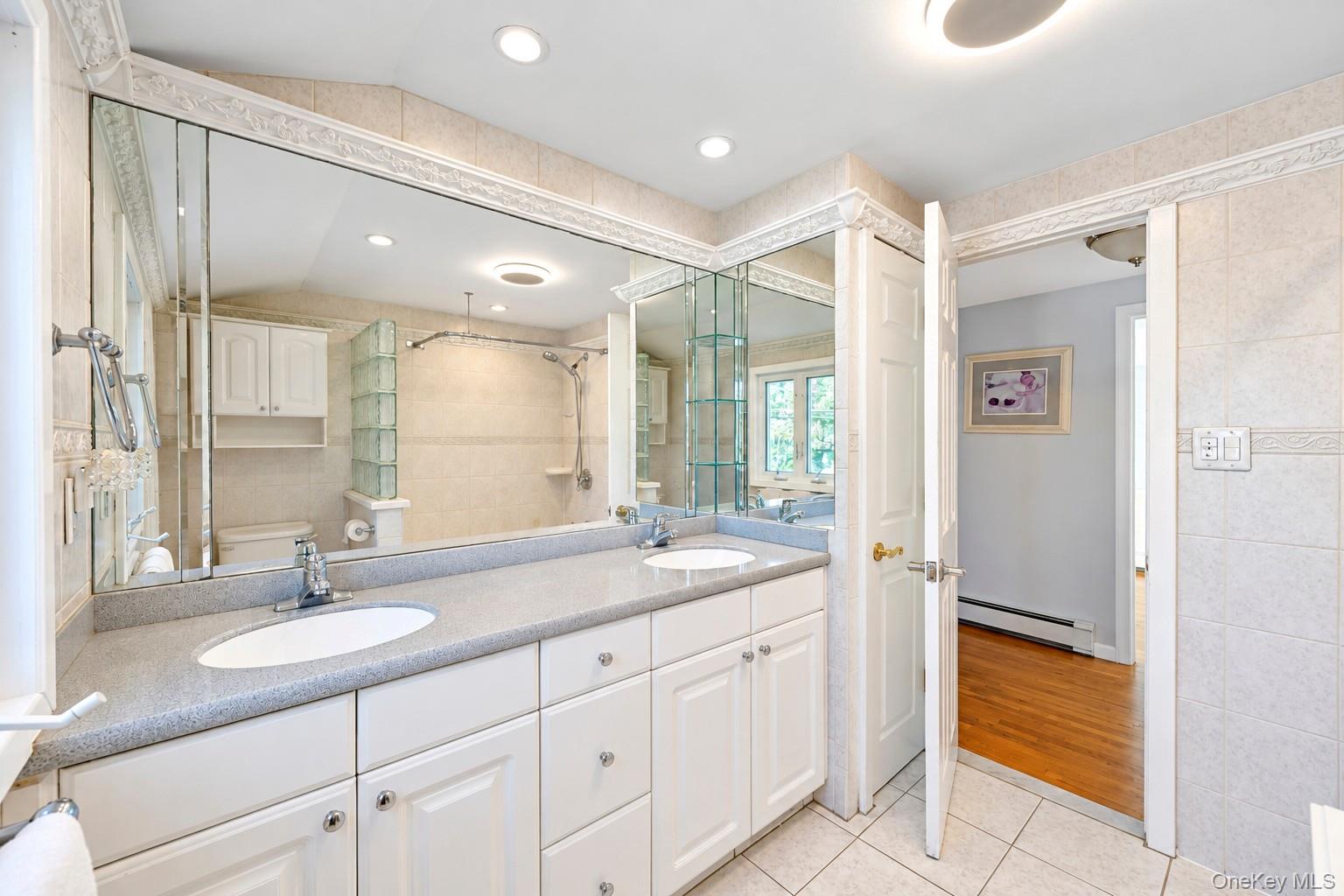 14 Hollingwood Drive – For Sale photo 40