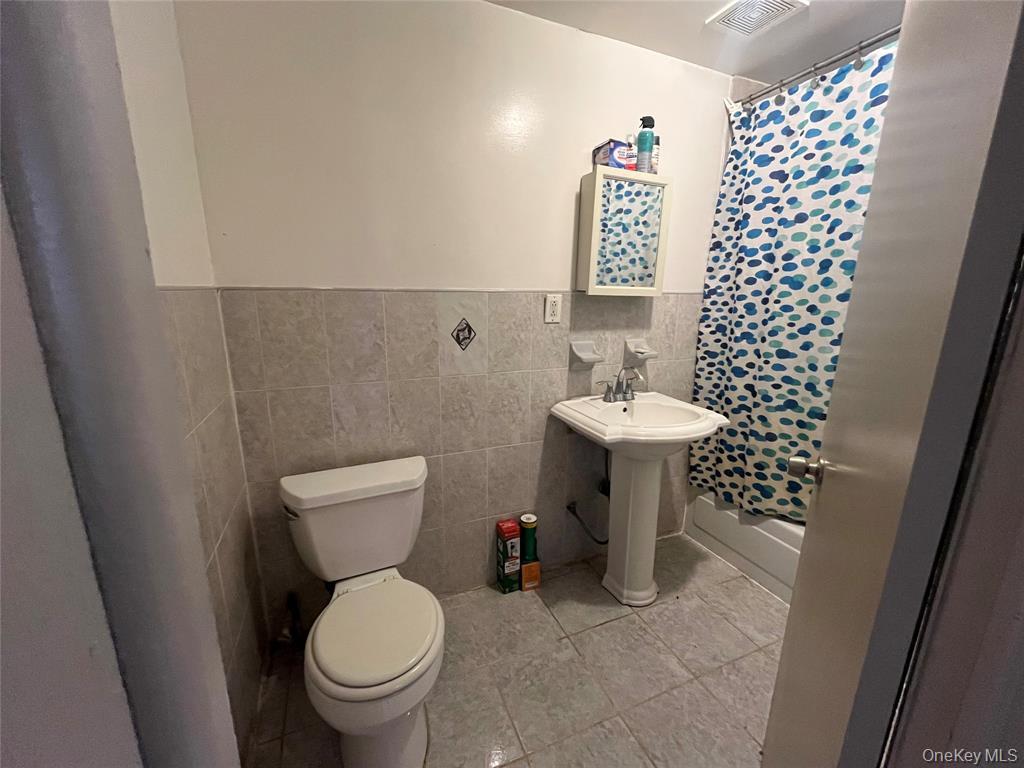 99-22 34th Ave – For Rent photo 2