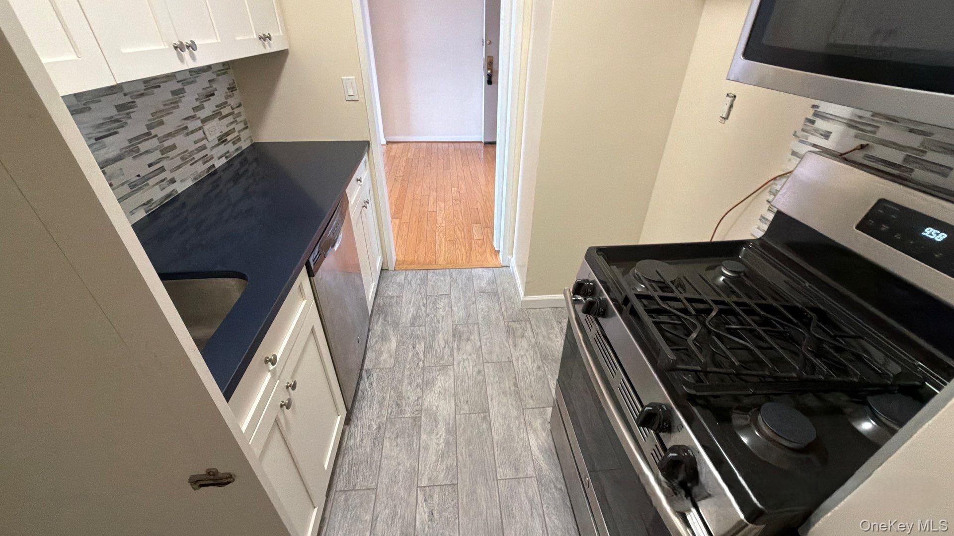 269-10 Grand Central Parkway, Unit 4U photo 6