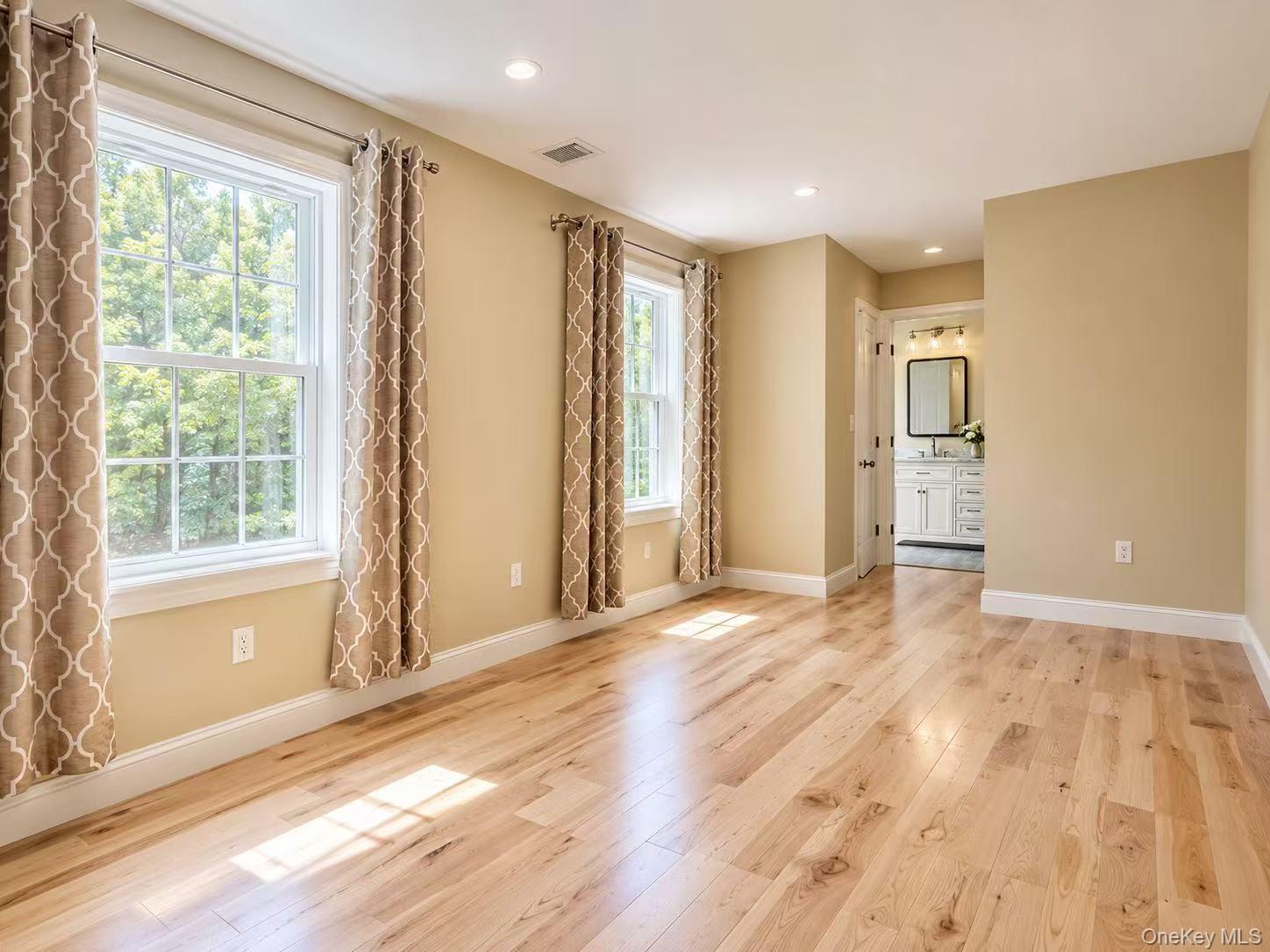 5 Saint James – For Rent photo 2