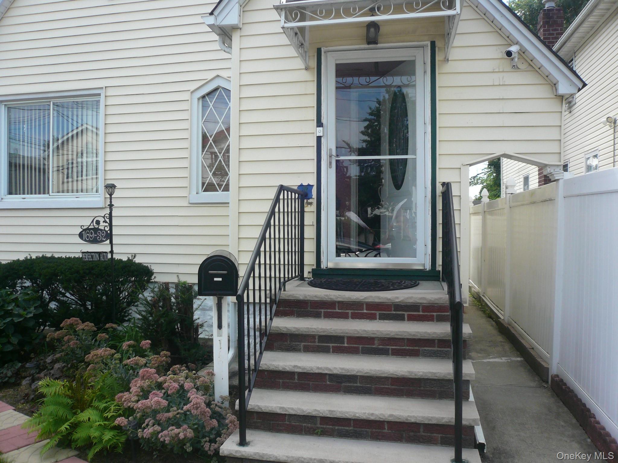 16932 144th Road, Unit 1