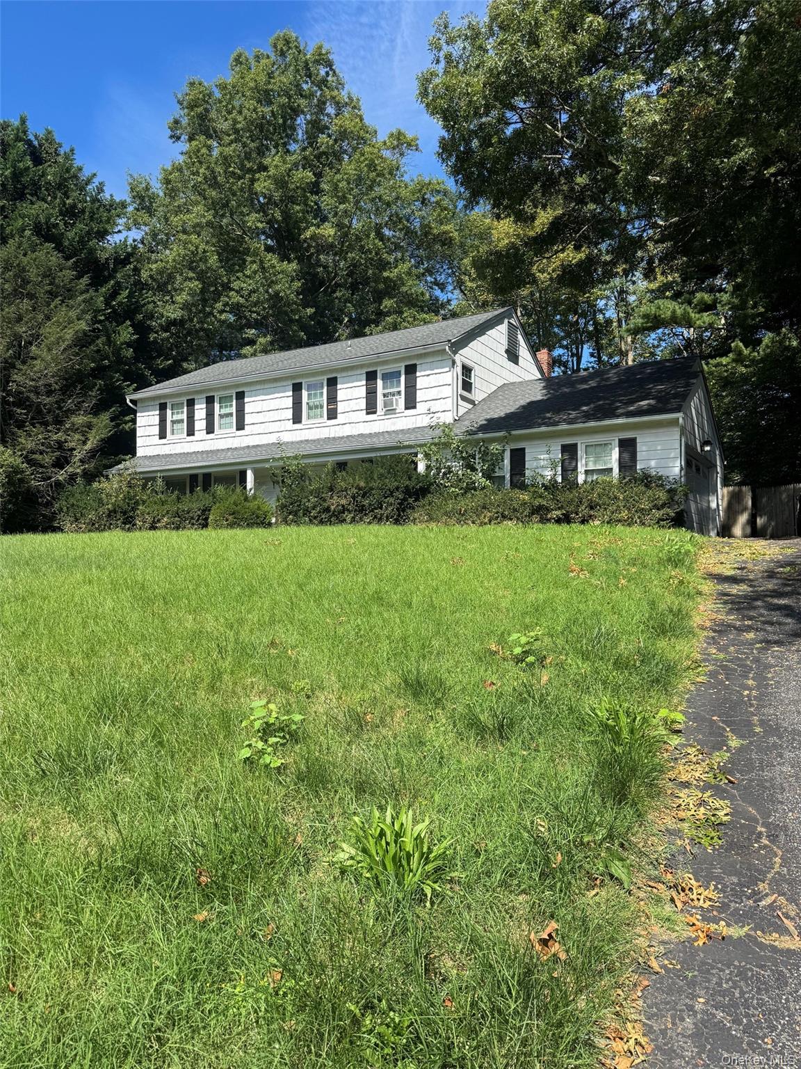 6 Bay Path Court – For Sale