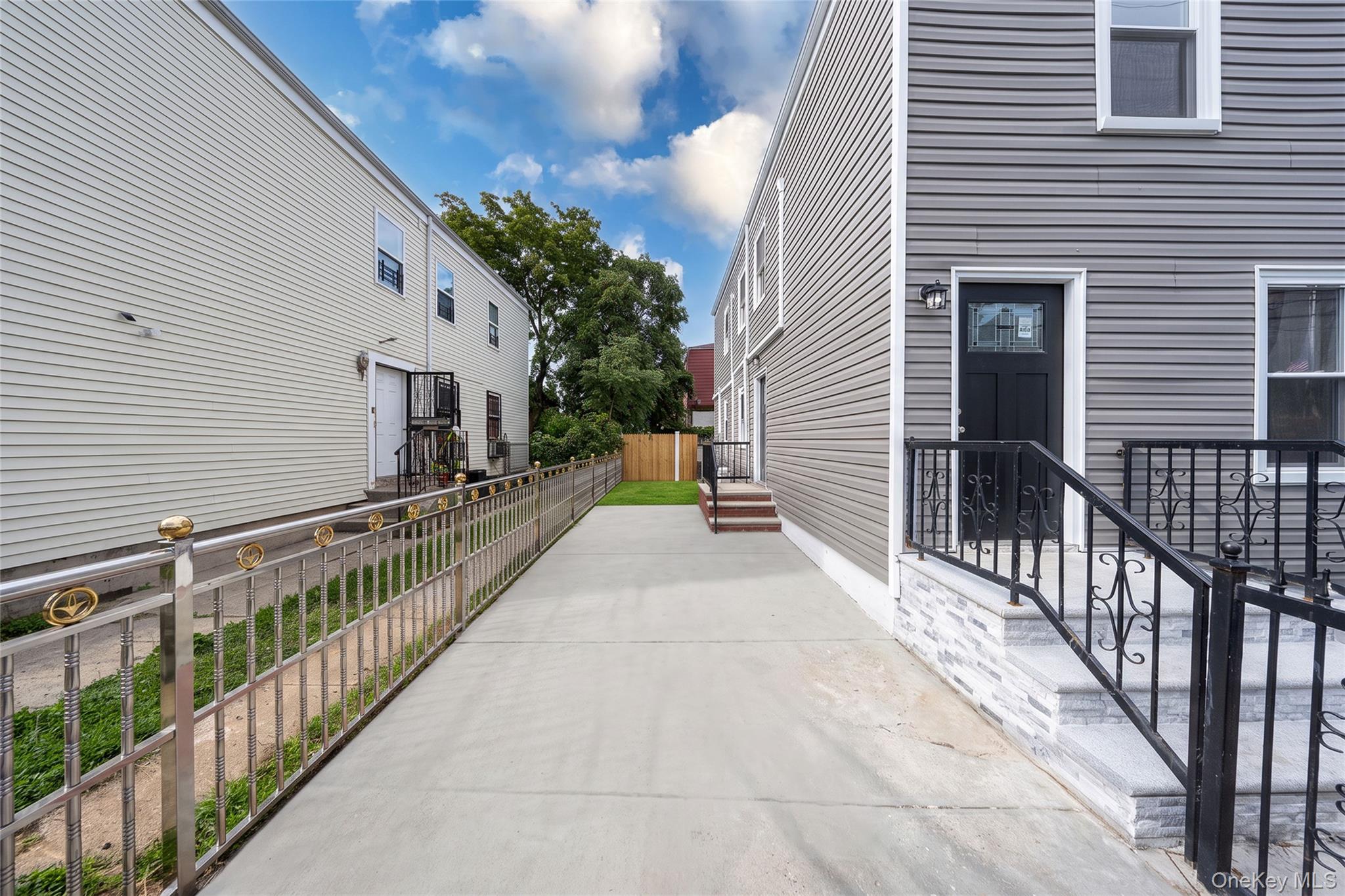 15417 108th Avenue – For Sale photo 5